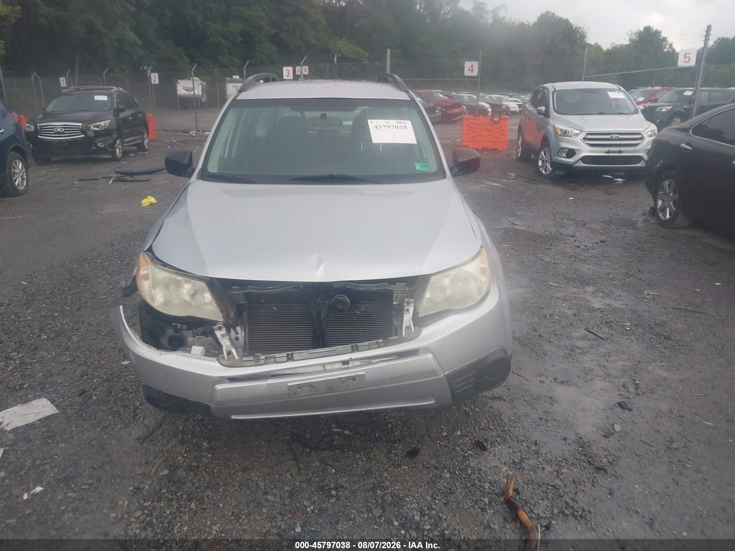 2011 Subaru Forester 2.5x Silver vin: JF2SHABC9BH747388