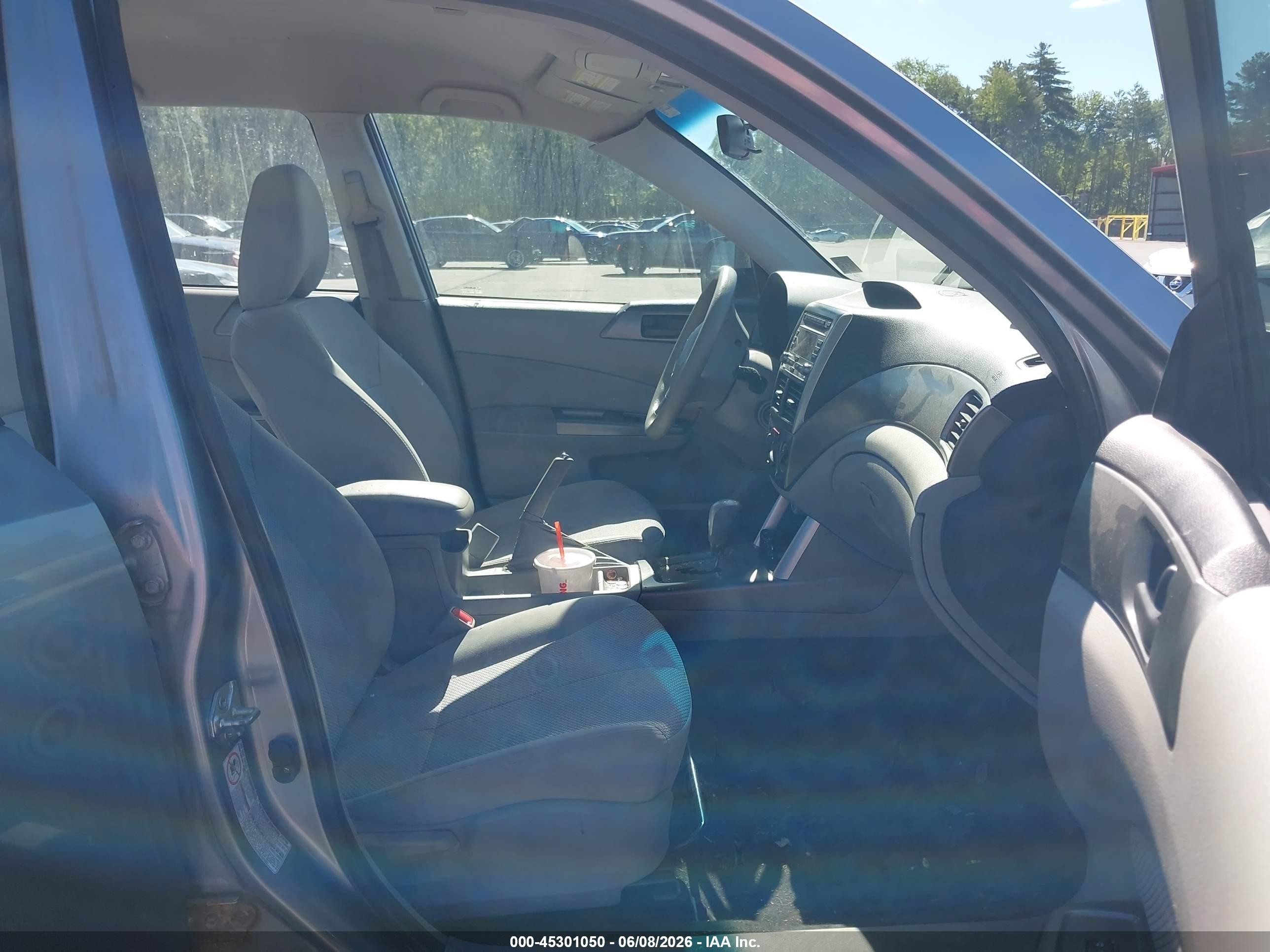 2011 Subaru Forester 2.5x Silver vin: JF2SHABC9BH749853