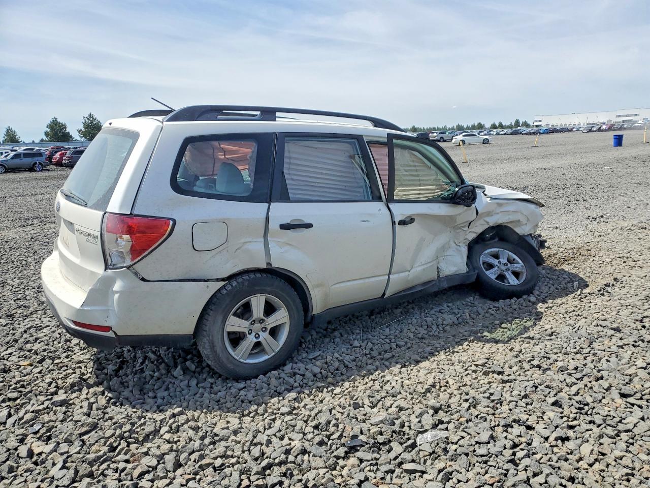 2012 Subaru Forester 2.5x Белый vin: JF2SHABC9CH400693