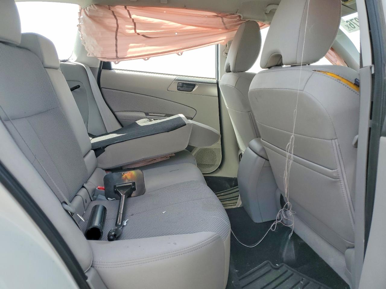 2012 Subaru Forester 2.5x Белый vin: JF2SHABC9CH400693