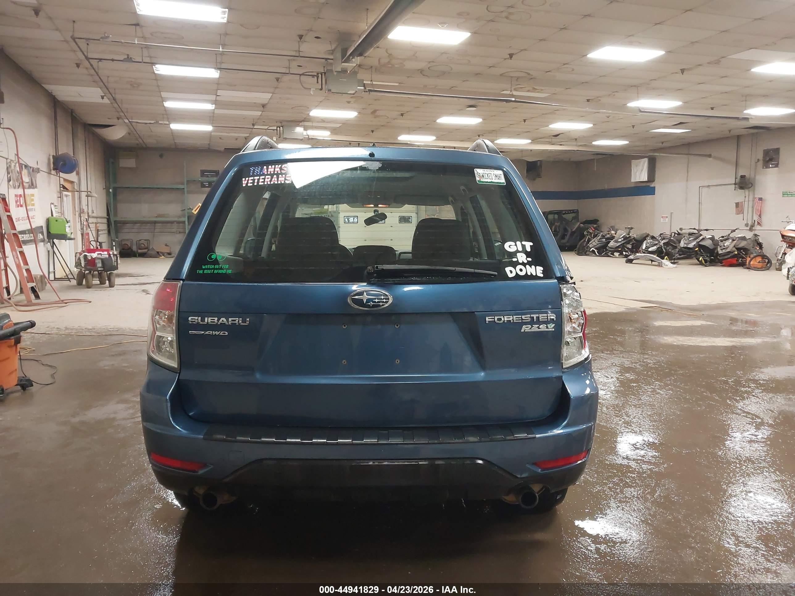 2012 Subaru Forester 2.5x Blue vin: JF2SHABC9CH430129