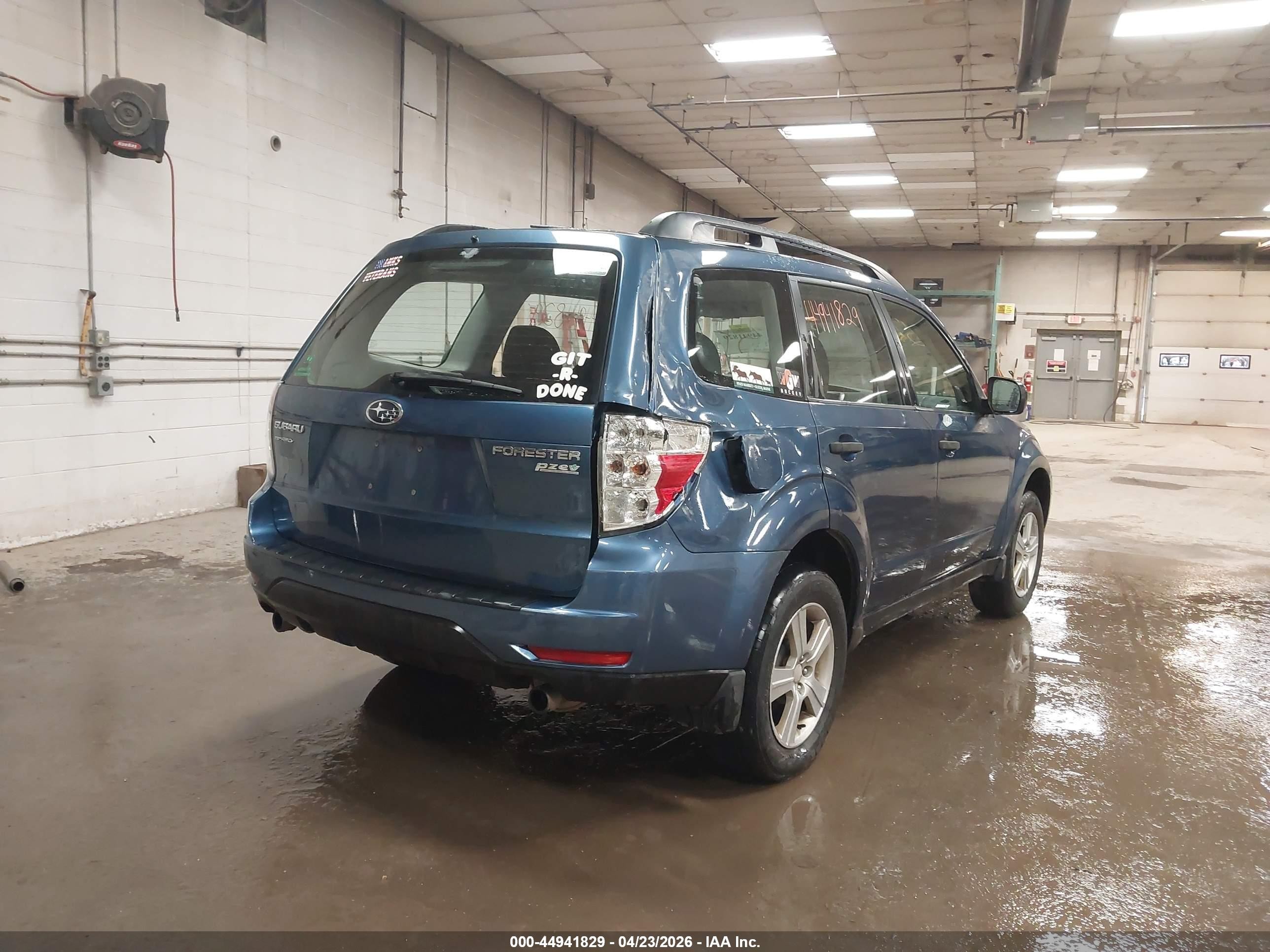 2012 Subaru Forester 2.5x Blue vin: JF2SHABC9CH430129