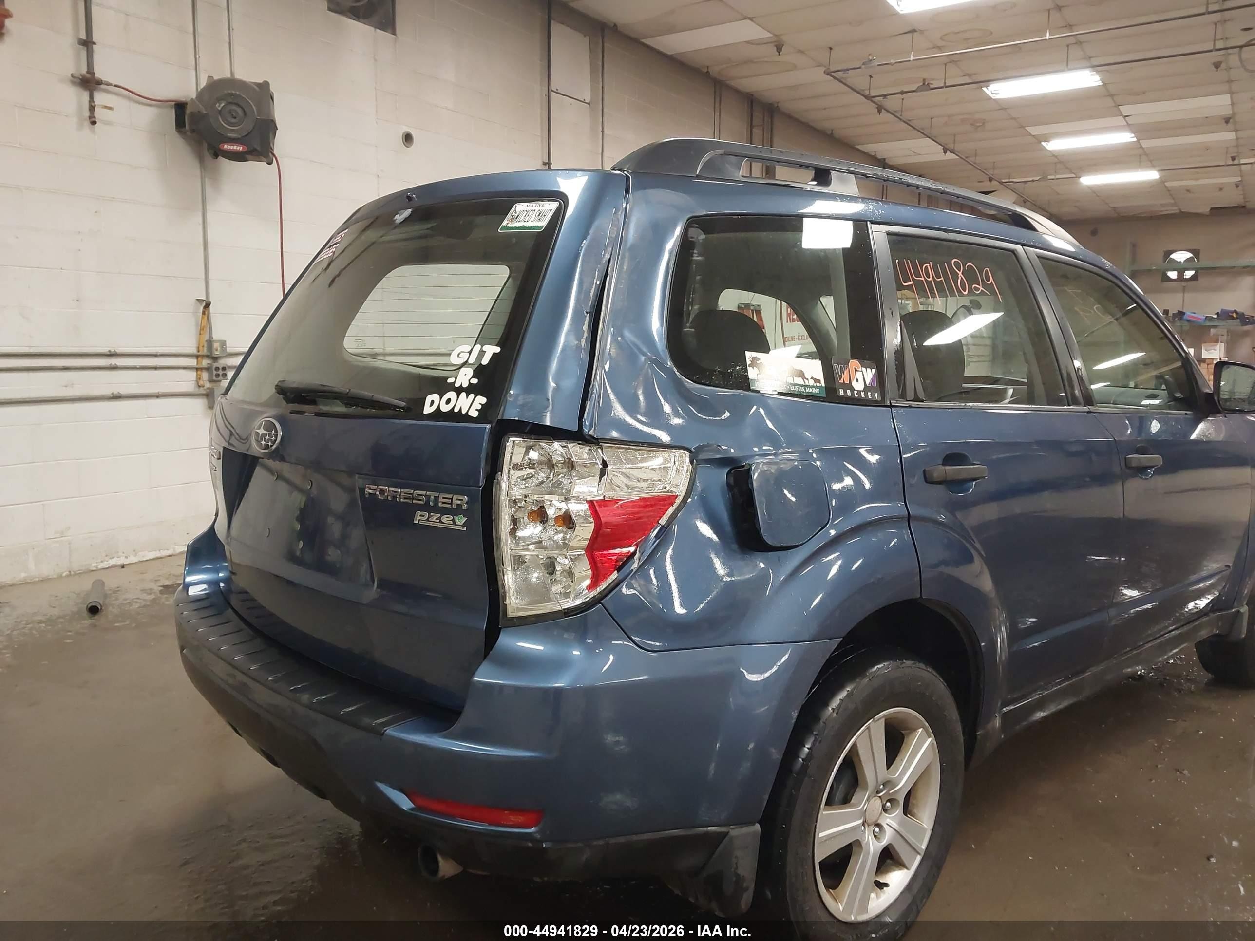 2012 Subaru Forester 2.5x Blue vin: JF2SHABC9CH430129