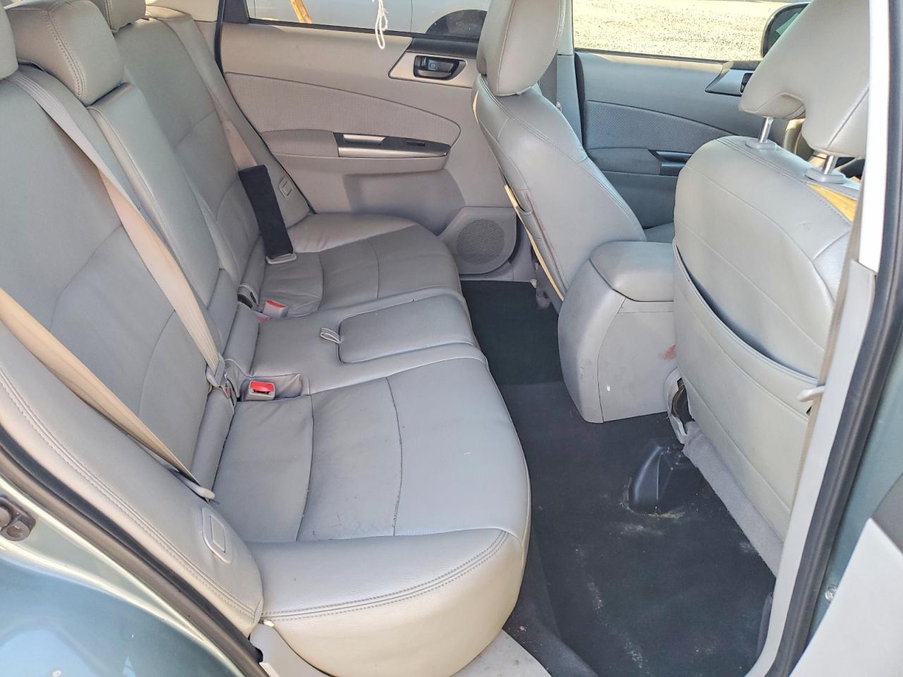2012 Subaru Forester 2.5x Gray vin: JF2SHABC9CH433452