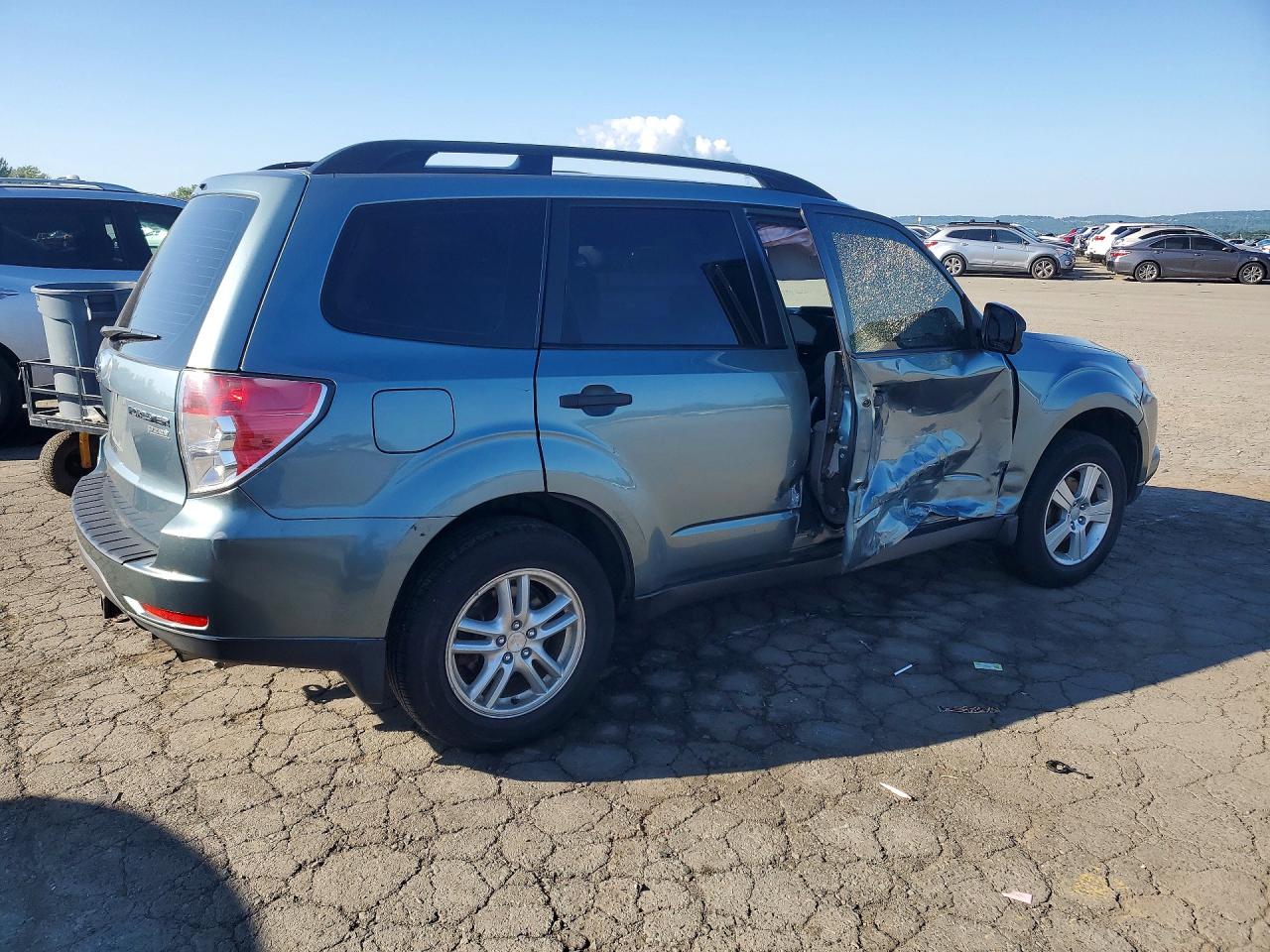 2012 Subaru Forester 2.5x Gray vin: JF2SHABC9CH433452