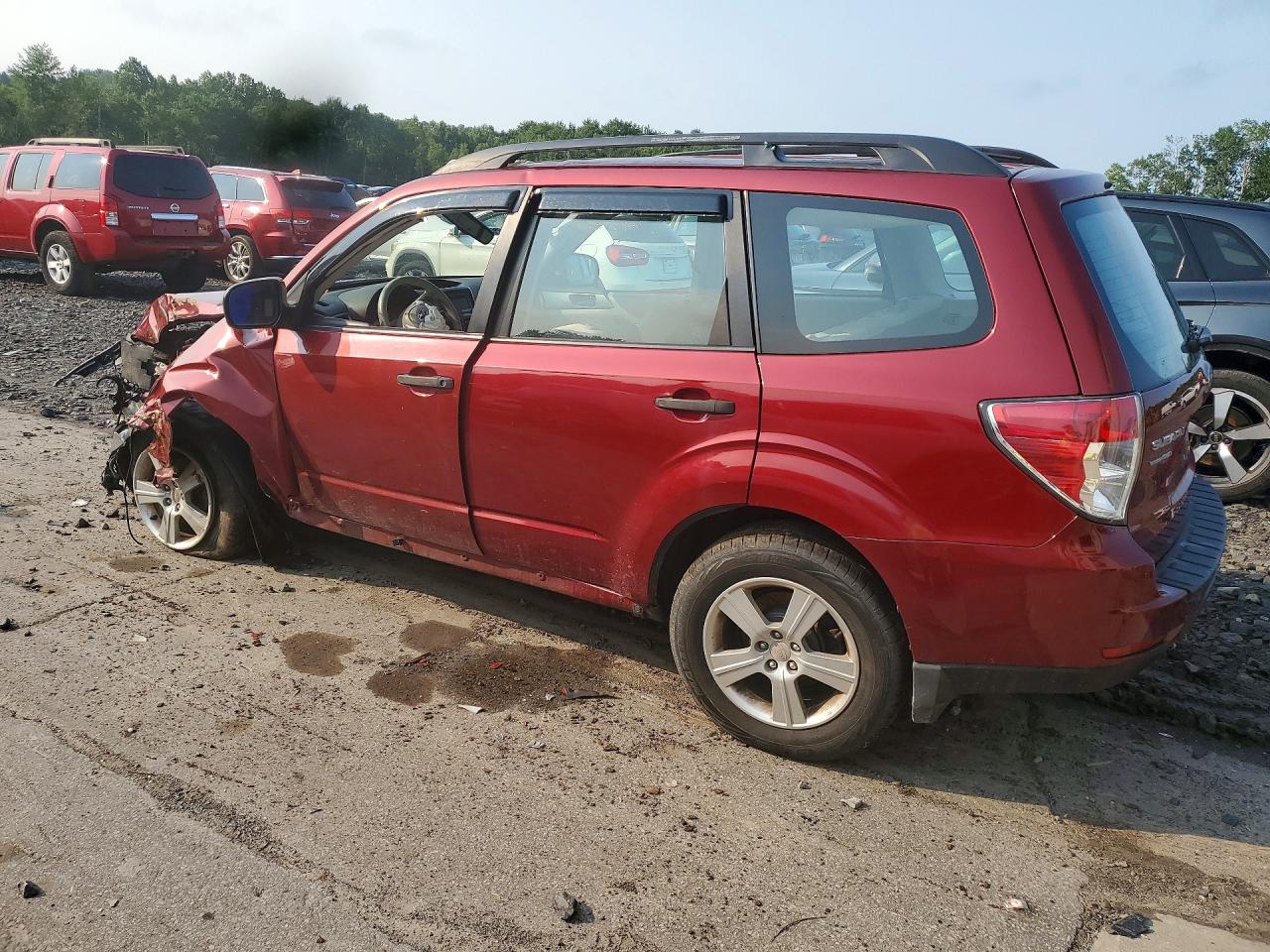 2012 Subaru Forester 2.5x Maroon vin: JF2SHABC9CH451708