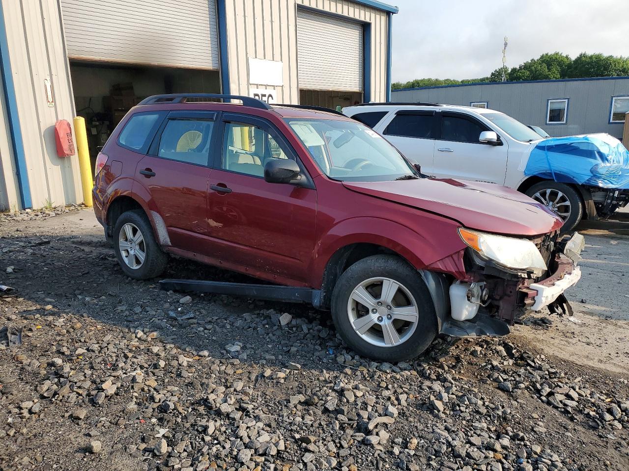 2012 Subaru Forester 2.5x Maroon vin: JF2SHABC9CH451708