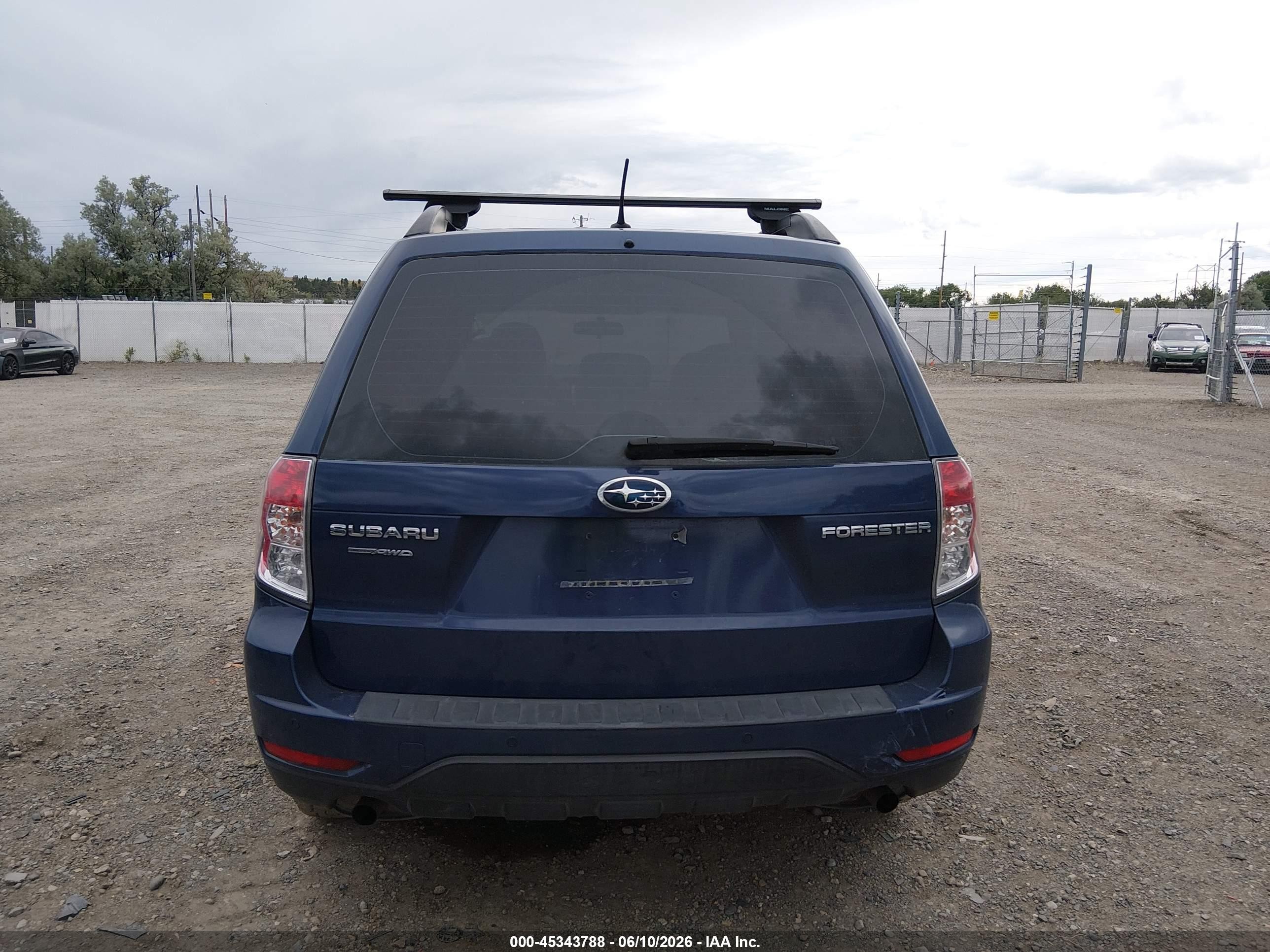 2013 Subaru Forester 2.5x Dark Blue vin: JF2SHABC9DG420188