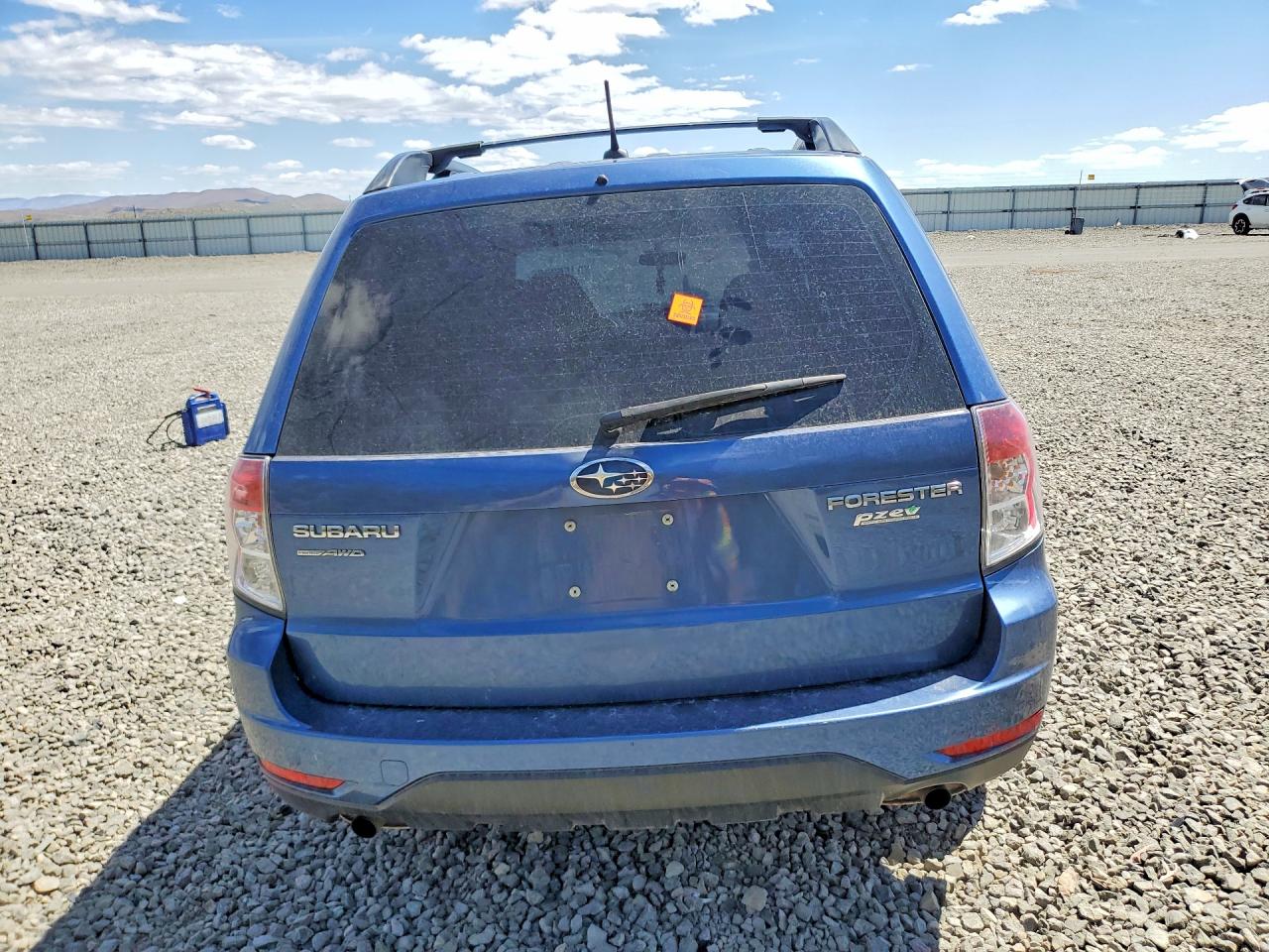 2013 Subaru Forester 2.5x Blue vin: JF2SHABC9DH402025