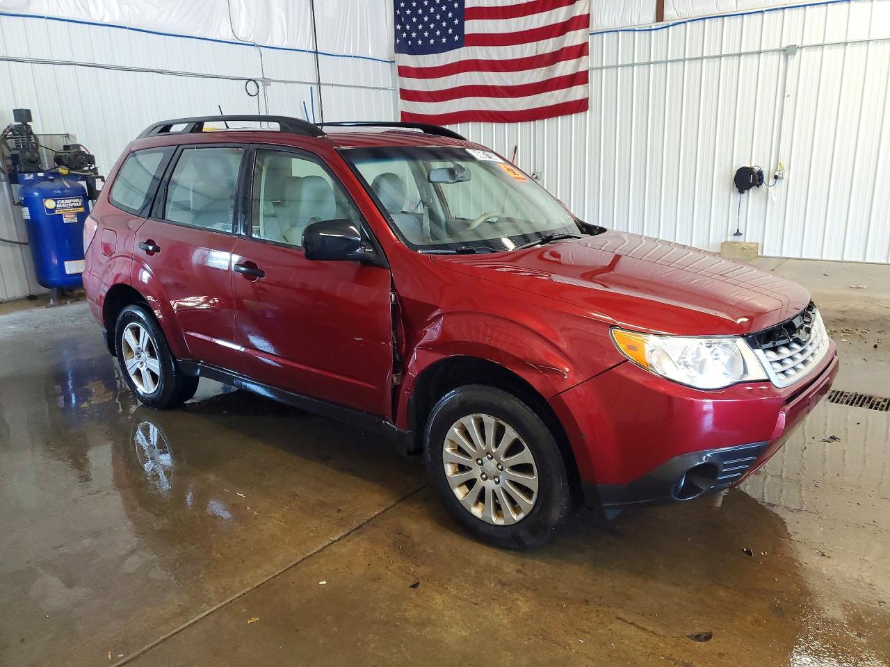 2013 Subaru Forester 2.5x Maroon vin: JF2SHABC9DH402333