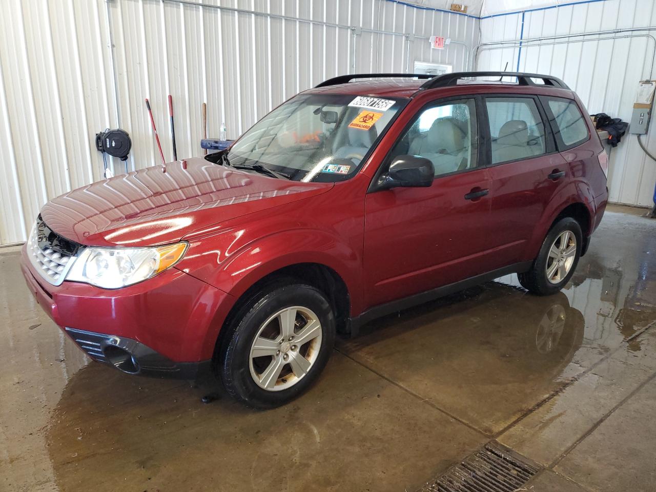 2013 Subaru Forester 2.5x Maroon vin: JF2SHABC9DH402333 Damage: Left Front Fender, Chipped, 6
