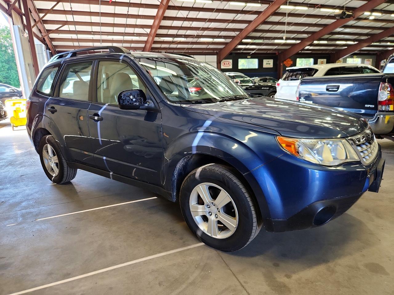 2013 Subaru Forester 2.5x Blue vin: JF2SHABC9DH413431