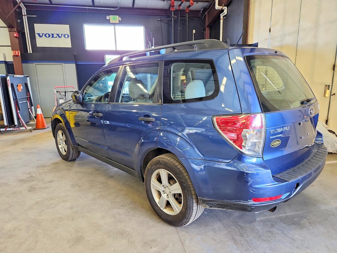 2013 Subaru Forester 2.5x Blue vin: JF2SHABC9DH413431