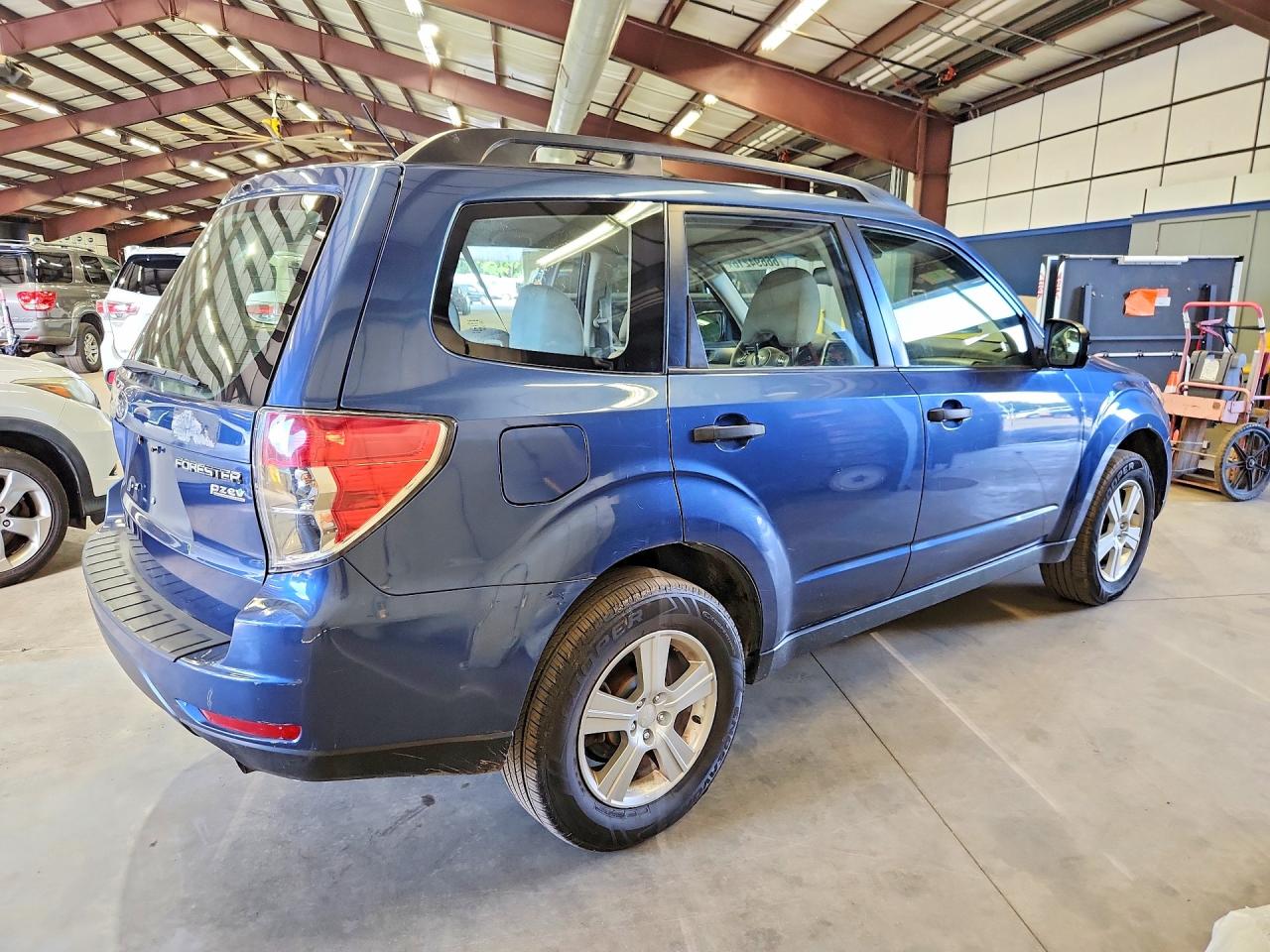 2013 Subaru Forester 2.5x Blue vin: JF2SHABC9DH413431