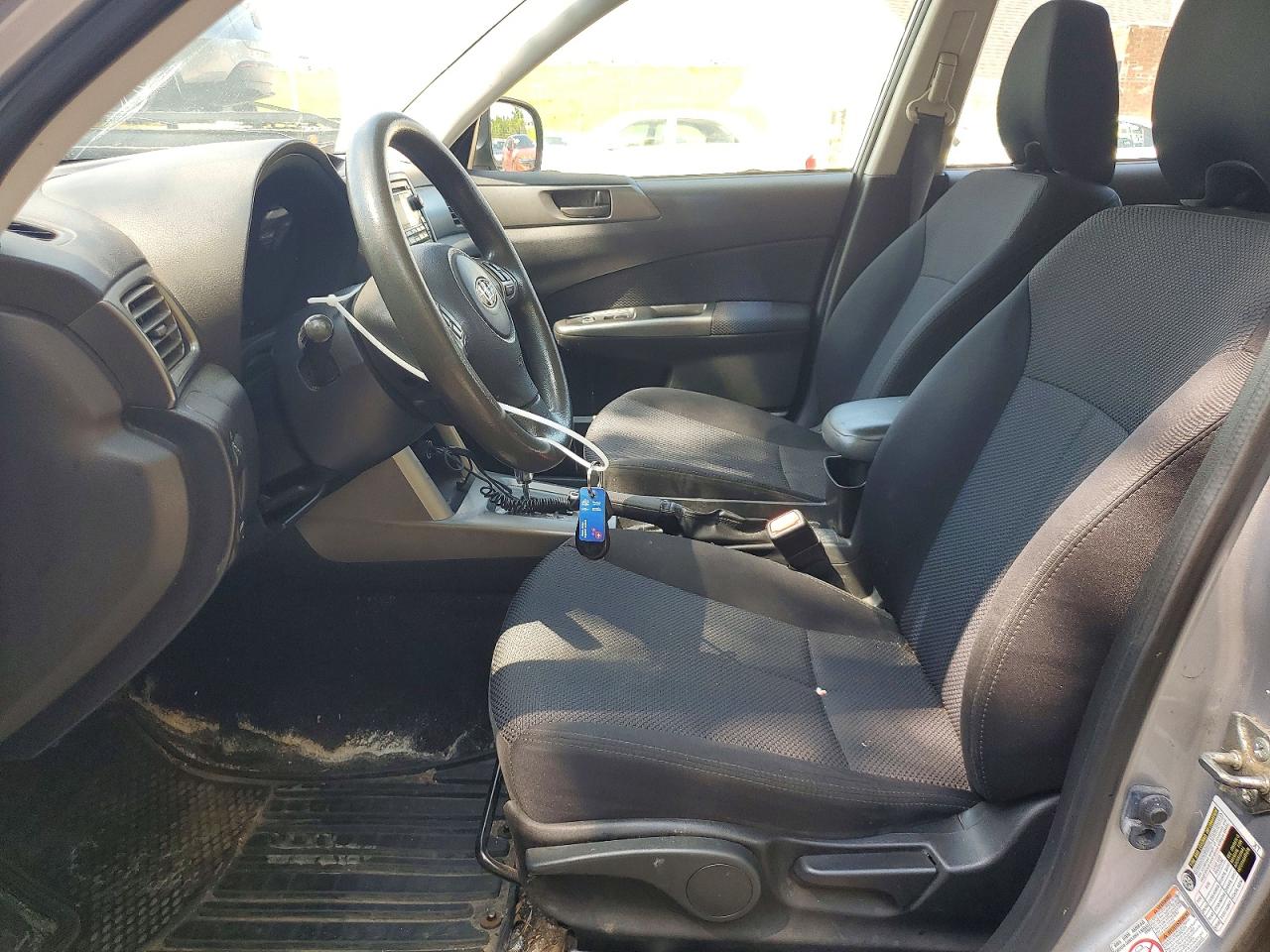 2013 Subaru Forester 2.5x Silver vin: JF2SHABC9DH440001