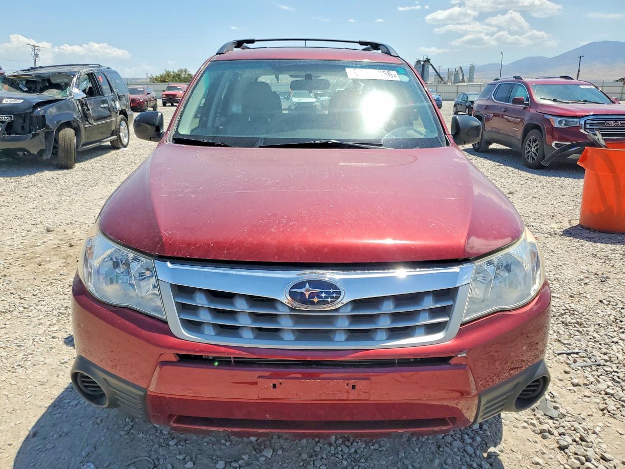 2013 Subaru Forester 2.5x Red vin: JF2SHABC9DH444923