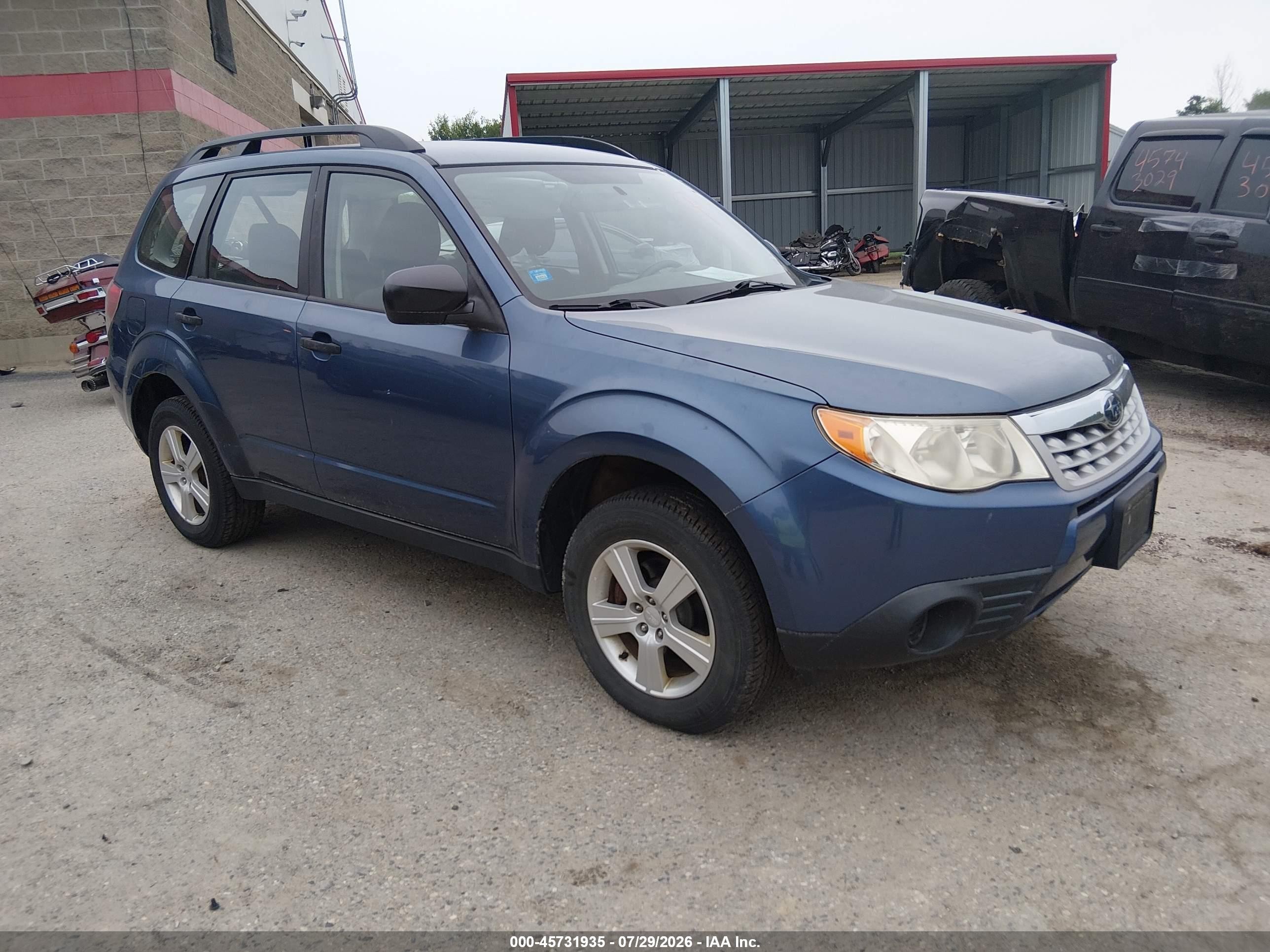 2011 Subaru Forester 2.5x Blue vin: JF2SHABCXBG717290