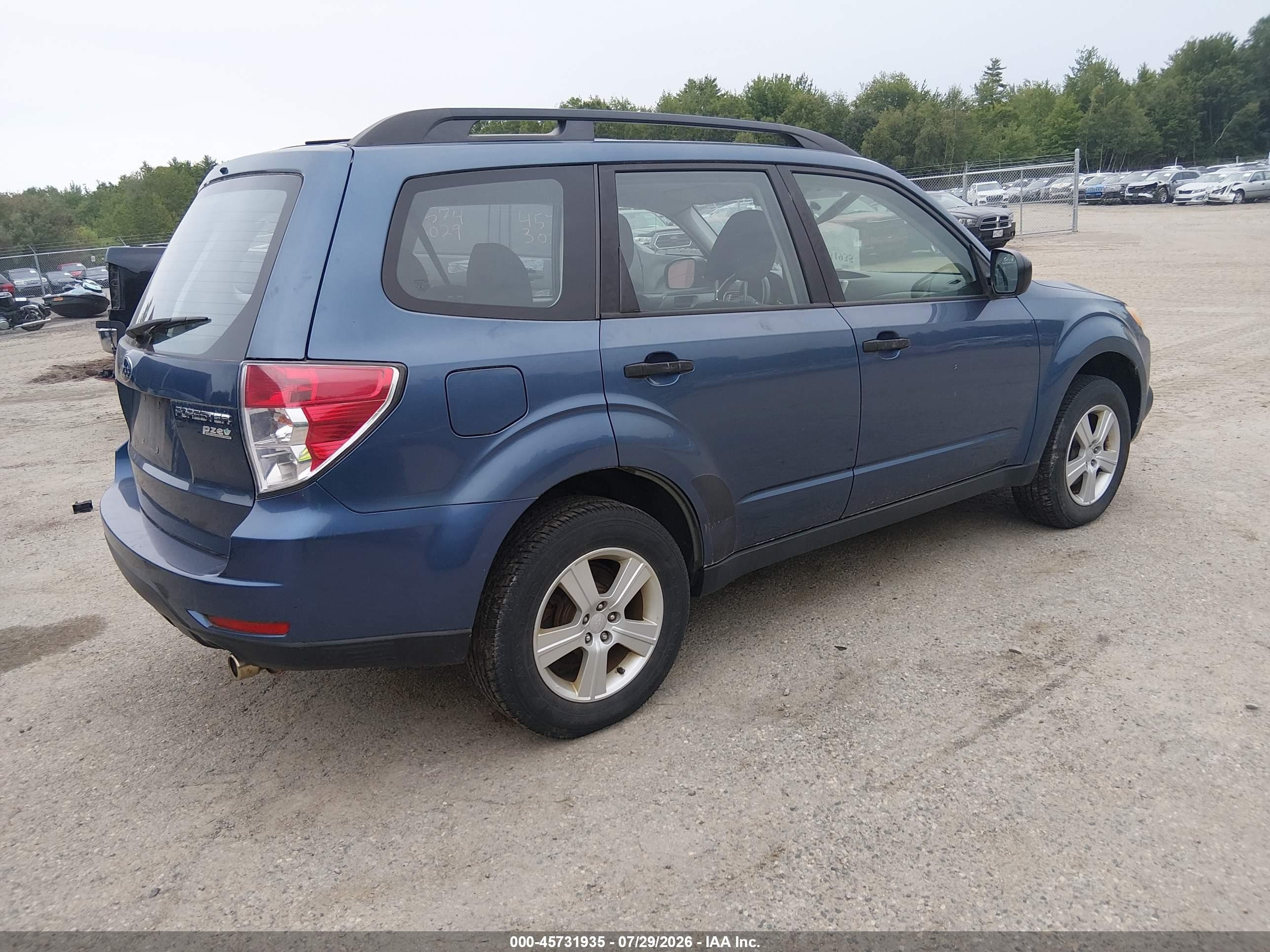 2011 Subaru Forester 2.5x Blue vin: JF2SHABCXBG717290