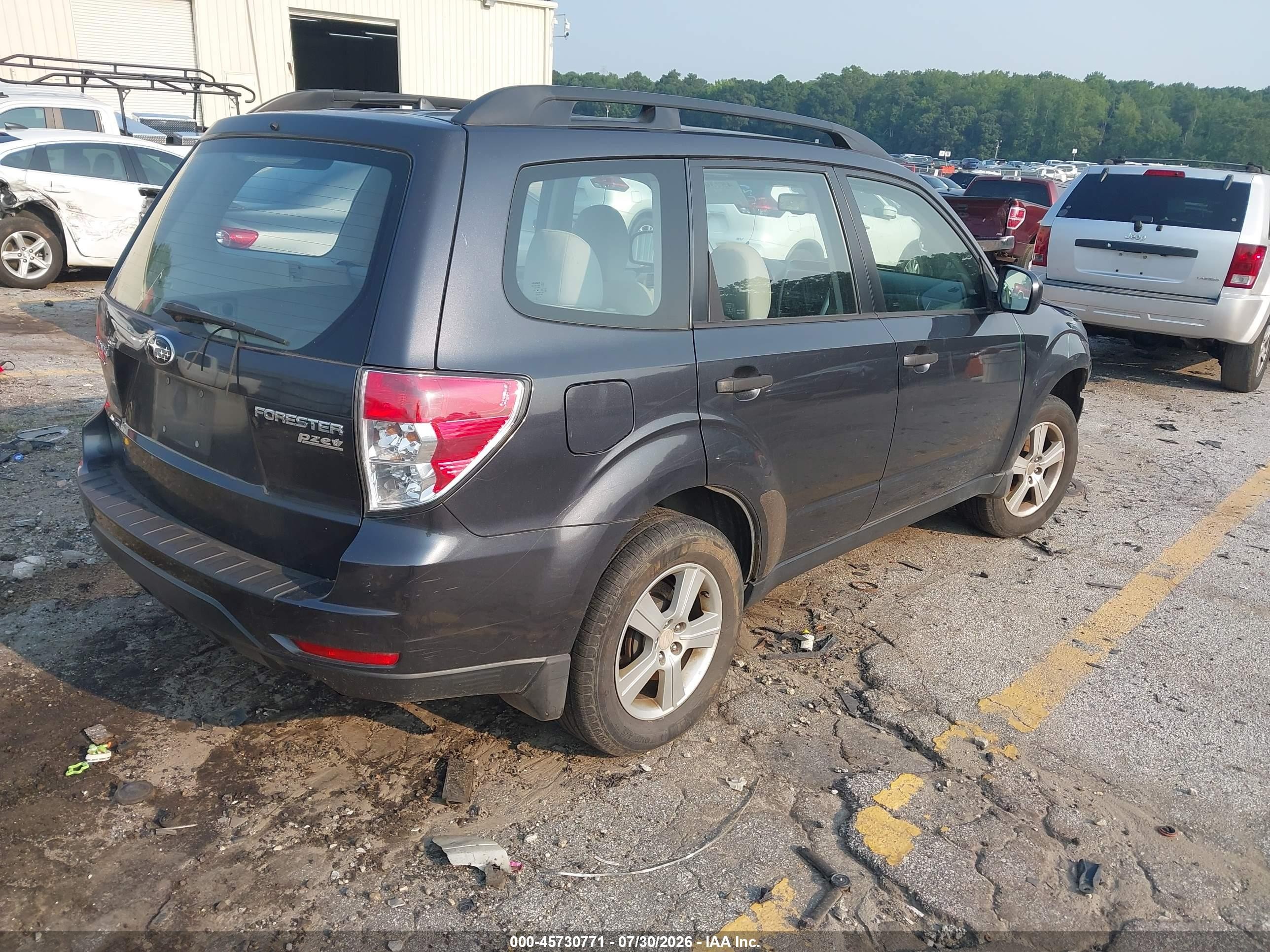 2011 Subaru Forester 2.5x Gray vin: JF2SHABCXBH708356
