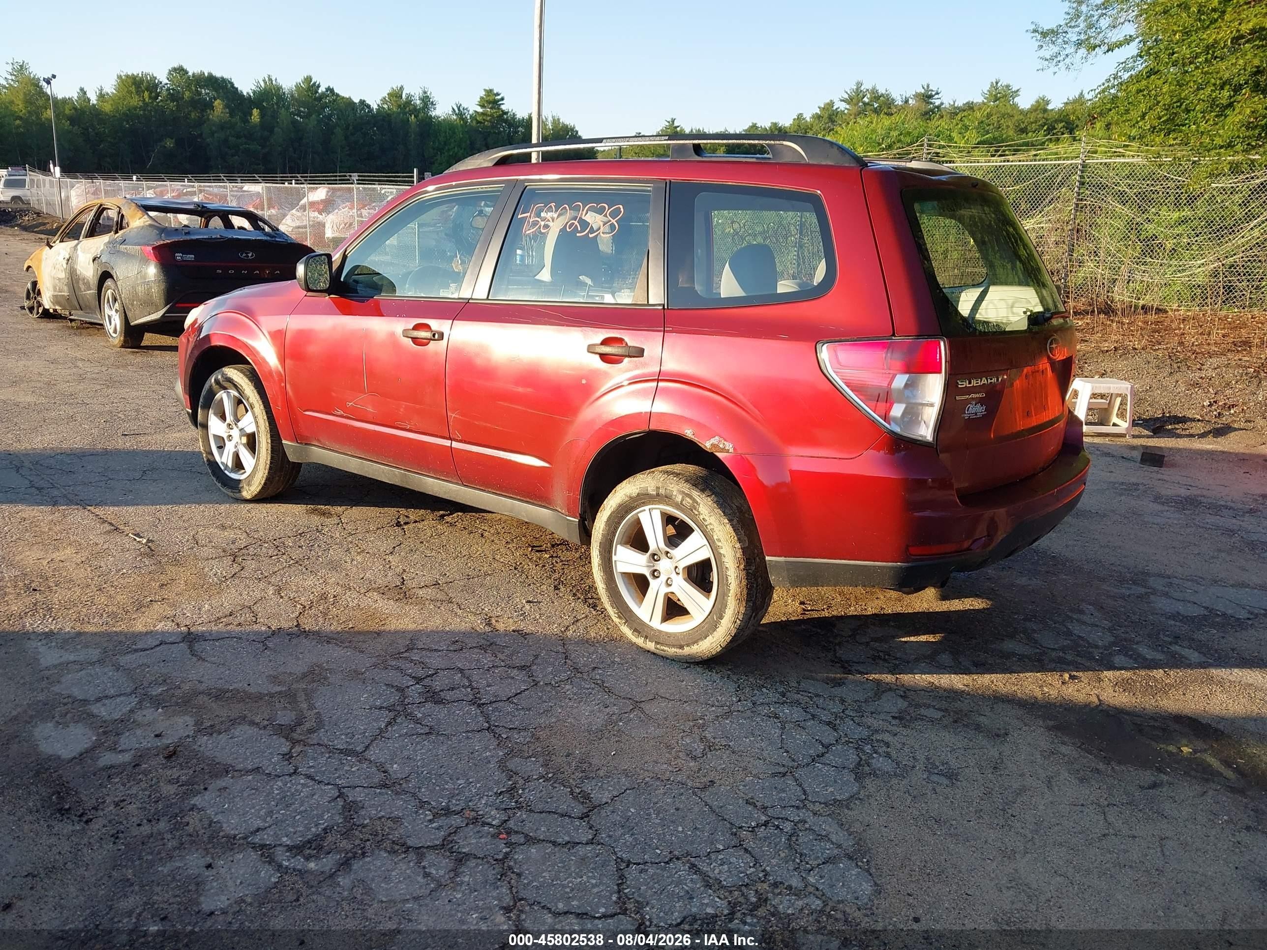 2011 Subaru Forester 2.5x Maroon vin: JF2SHABCXBH718482