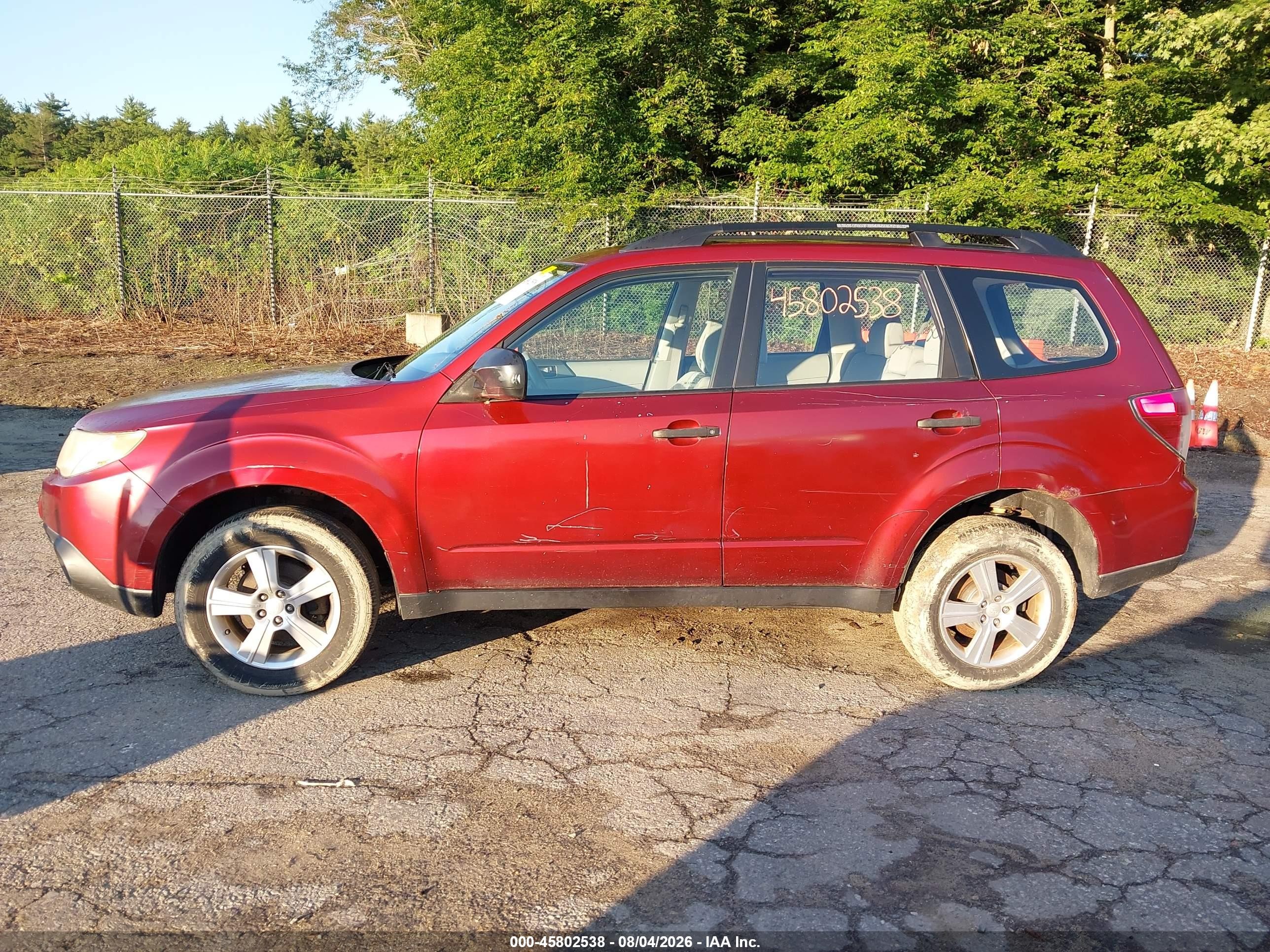 2011 Subaru Forester 2.5x Maroon vin: JF2SHABCXBH718482