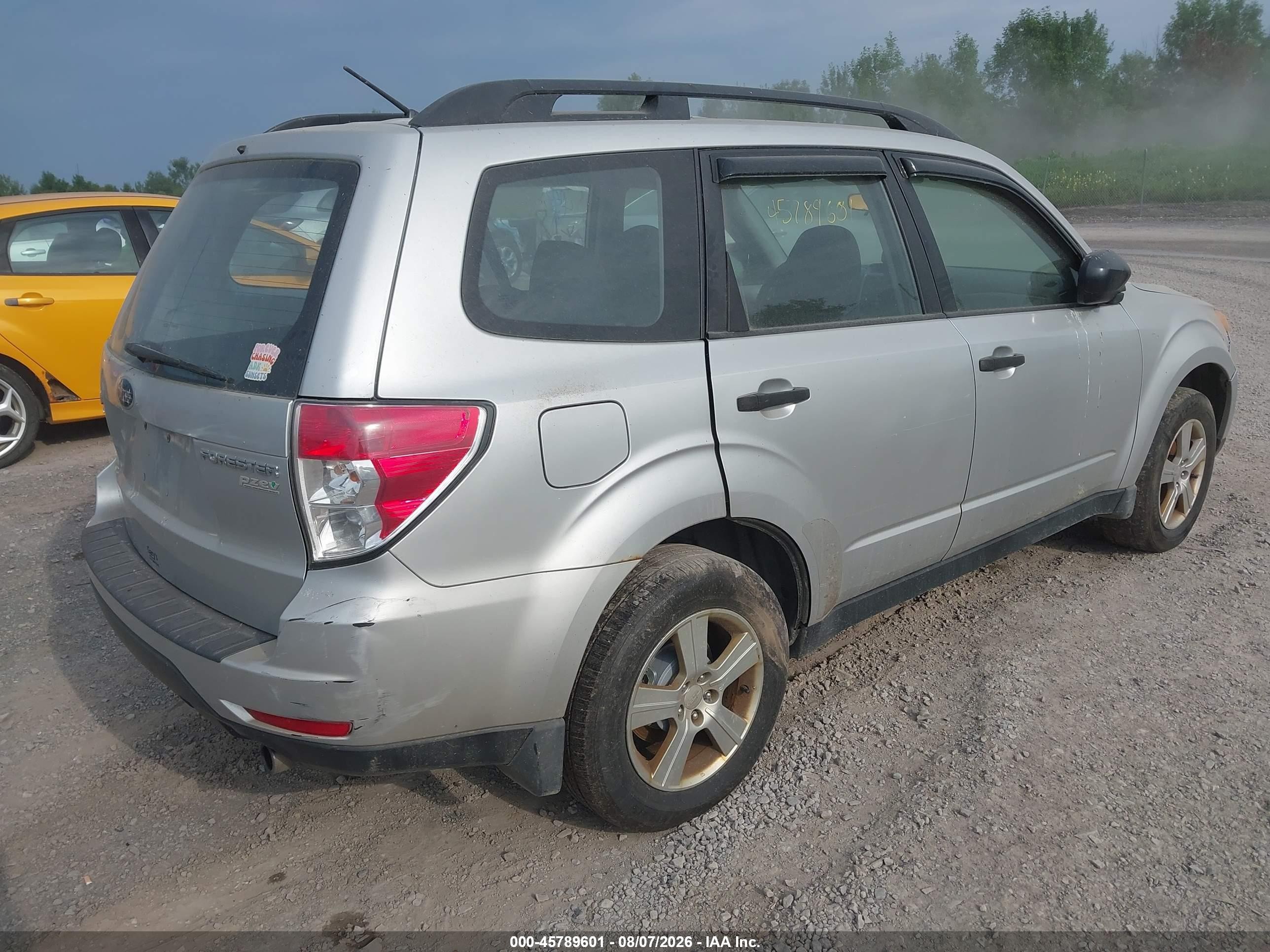 2011 Subaru Forester 2.5x Серебряный vin: JF2SHABCXBH718689