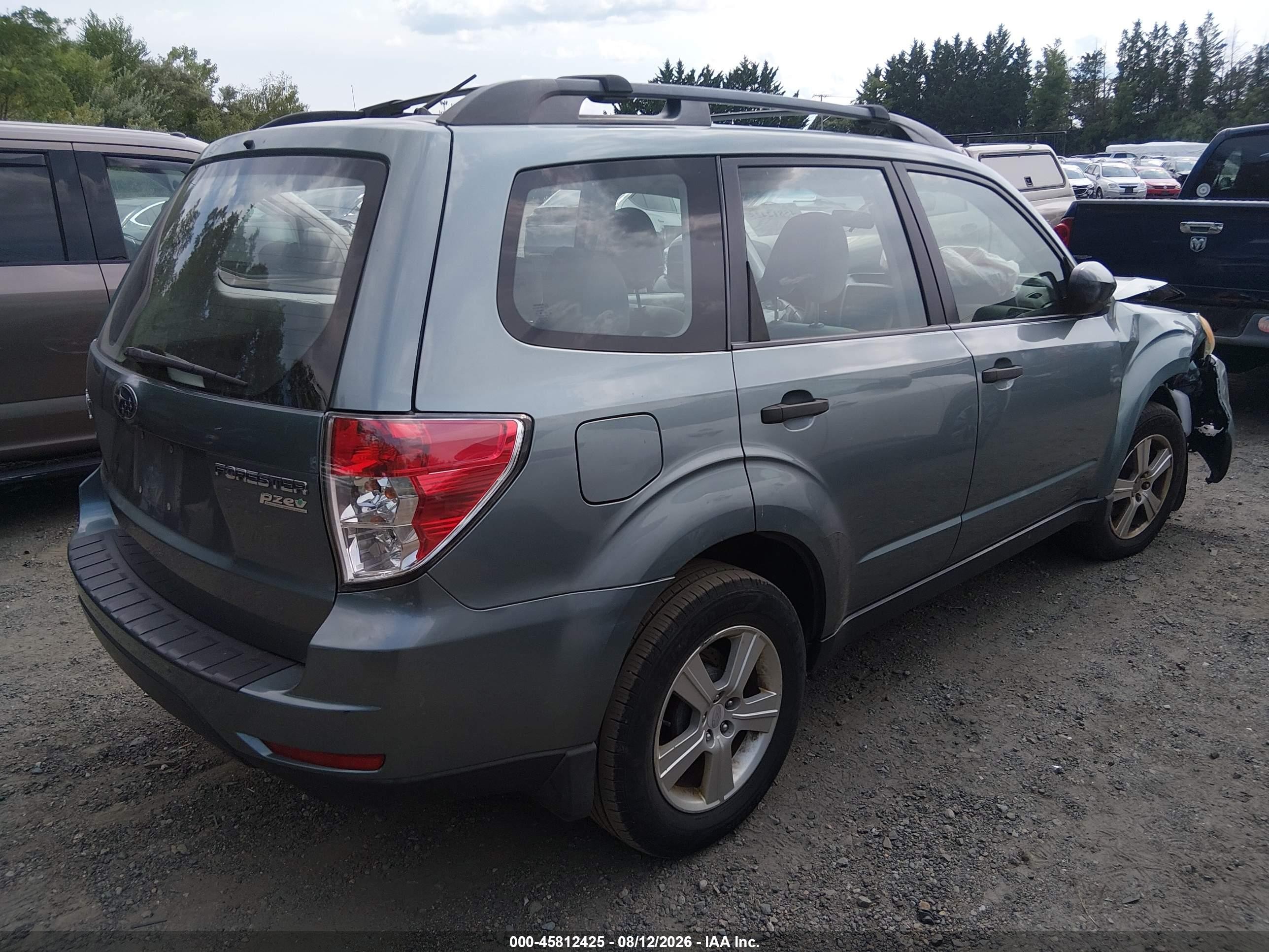 2011 Subaru Forester 2.5x Teal vin: JF2SHABCXBH761574