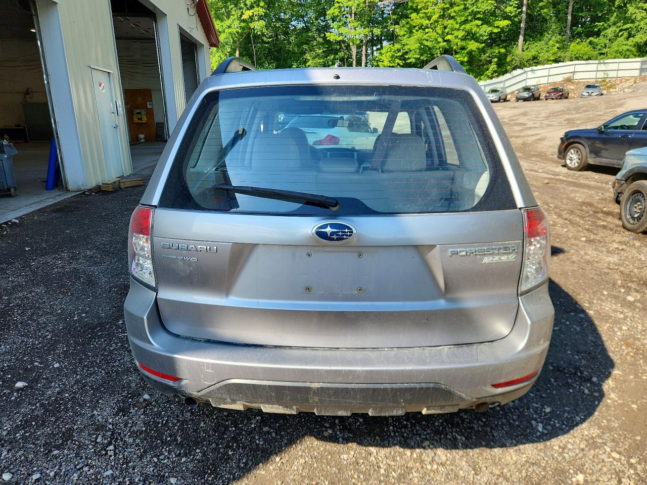 2011 Subaru Forester 2.5x Silver vin: JF2SHABCXBH763924