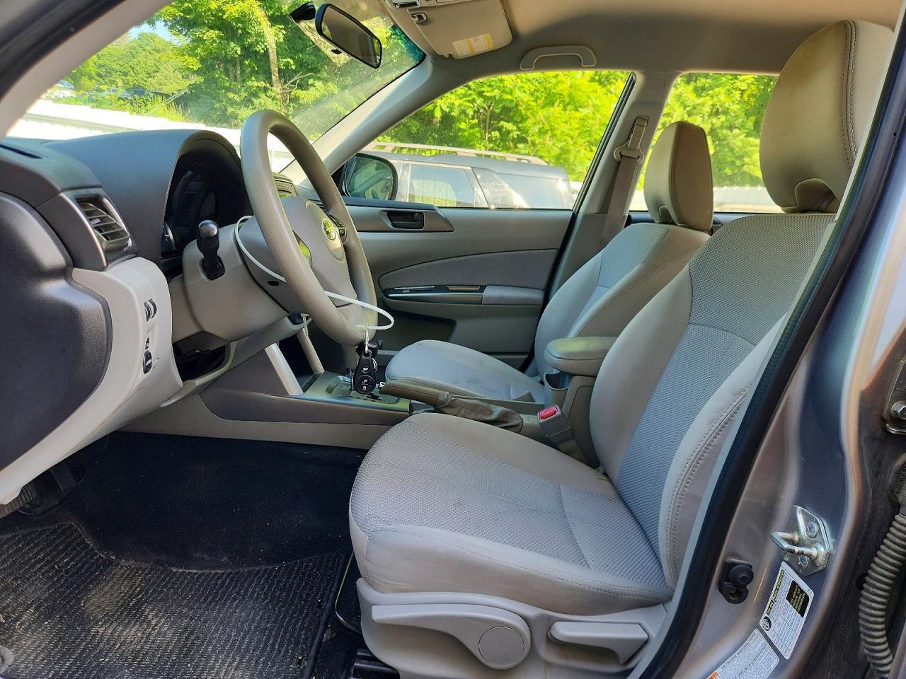 2011 Subaru Forester 2.5x Silver vin: JF2SHABCXBH763924