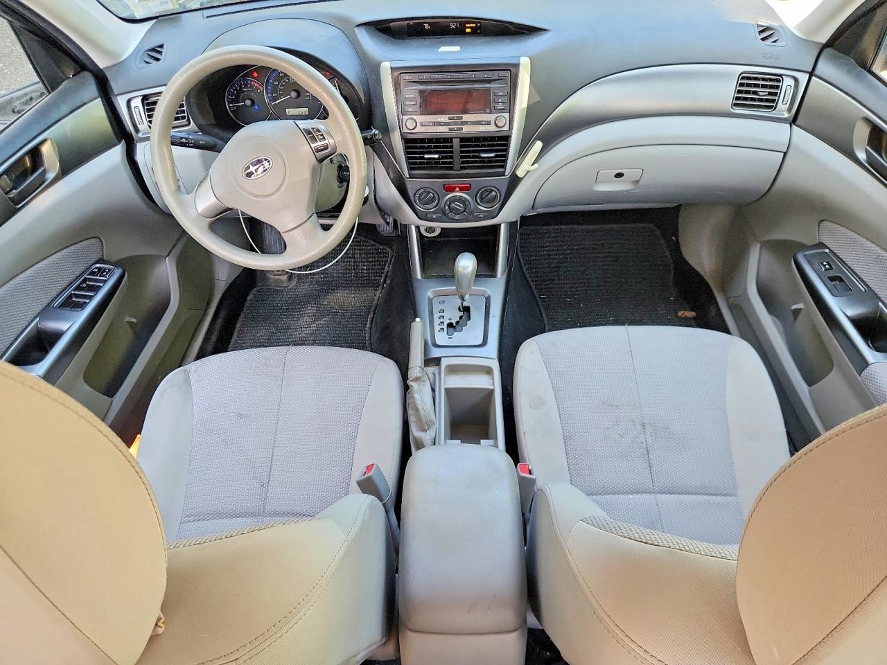 2011 Subaru Forester 2.5x Silver vin: JF2SHABCXBH763924