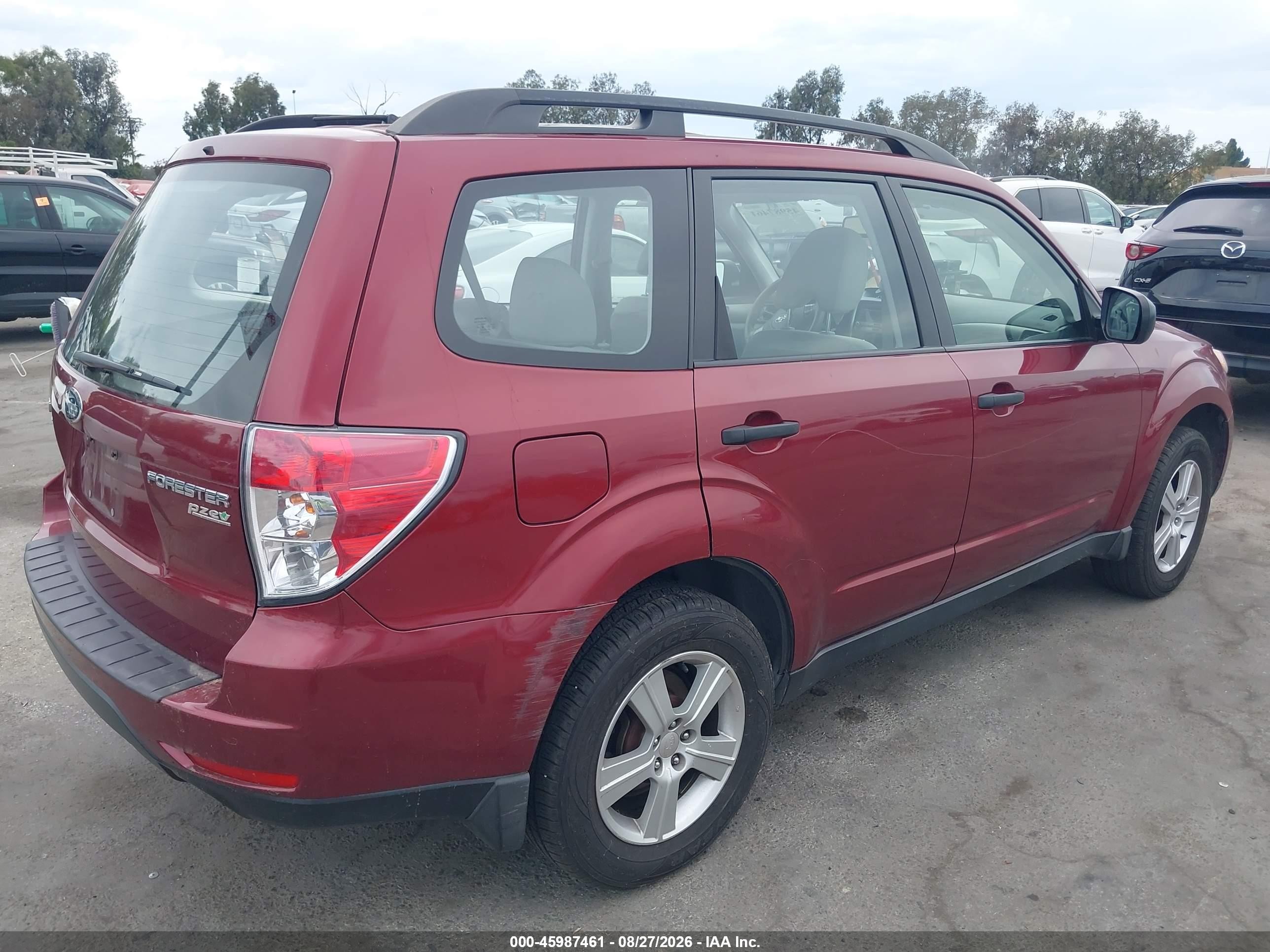 2011 Subaru Forester 2.5x Burgundy vin: JF2SHABCXBH771683