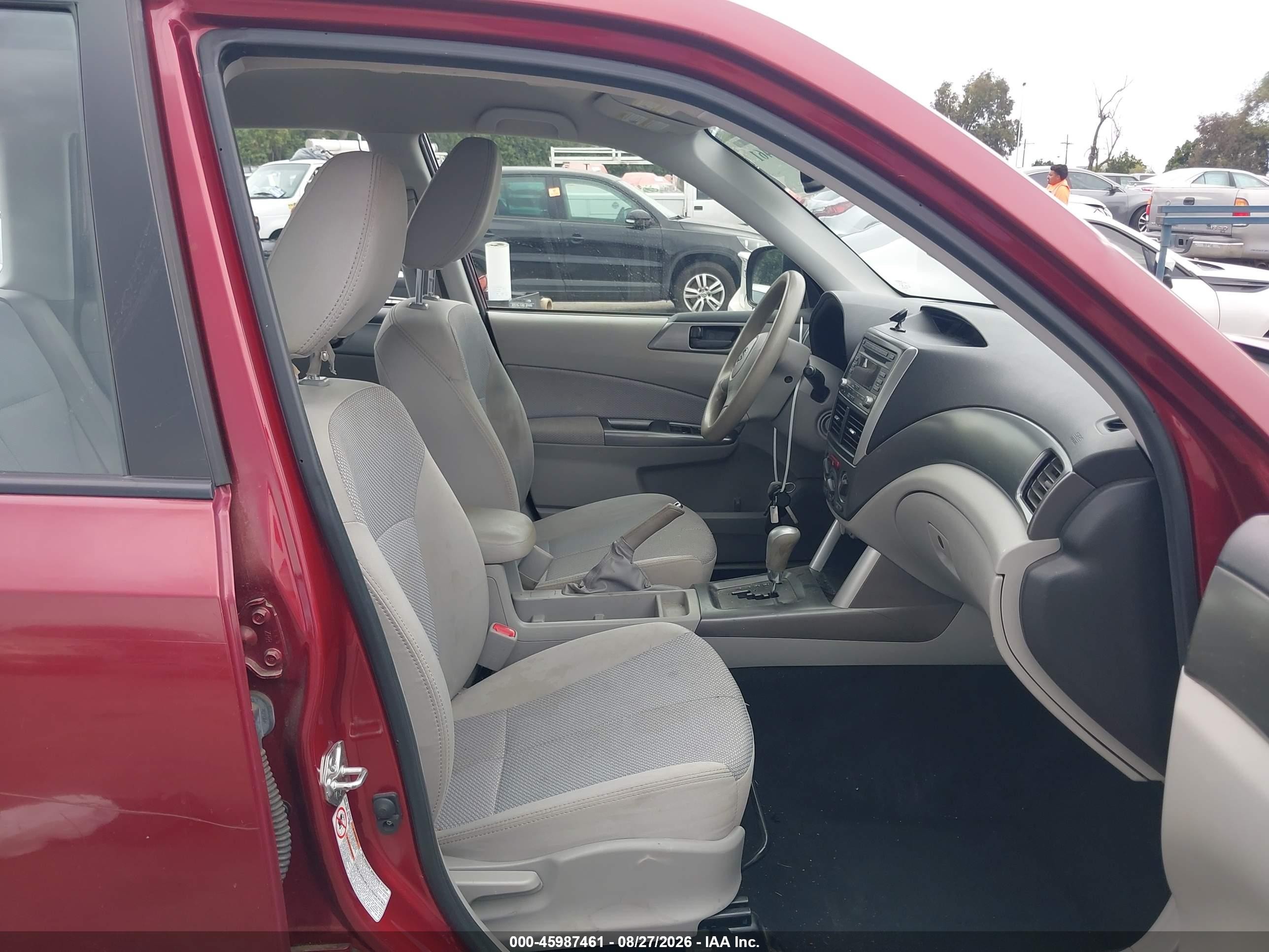2011 Subaru Forester 2.5x Burgundy vin: JF2SHABCXBH771683