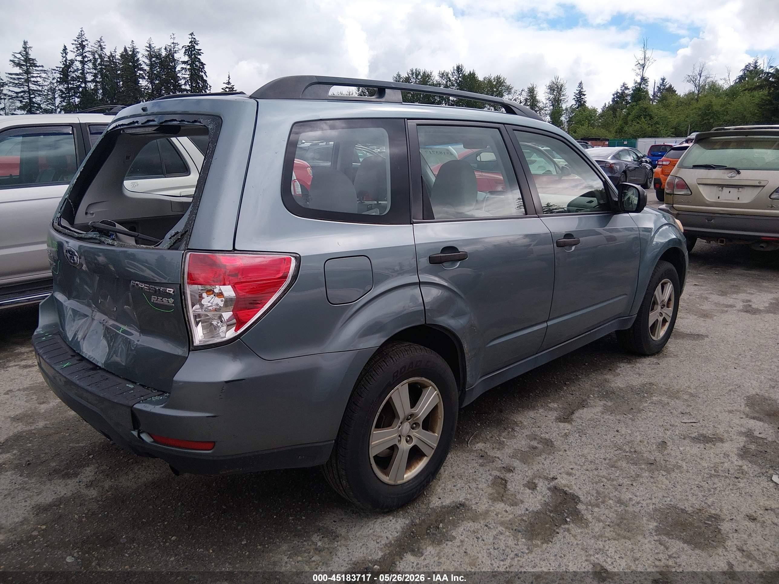 2012 Subaru Forester 2.5x Blue vin: JF2SHABCXCG443624