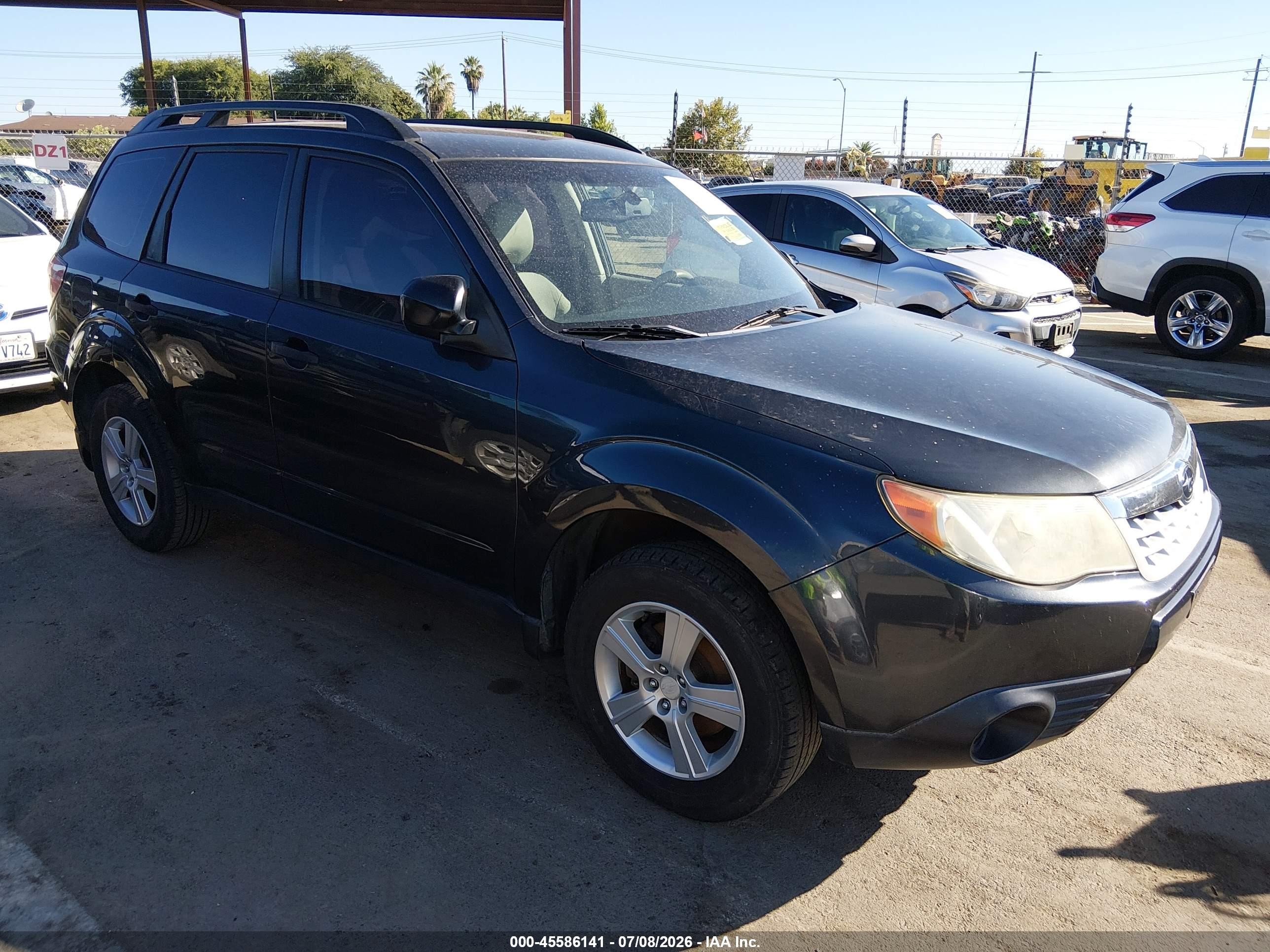 2012 Subaru Forester 2.5x Gray vin: JF2SHABCXCH437896