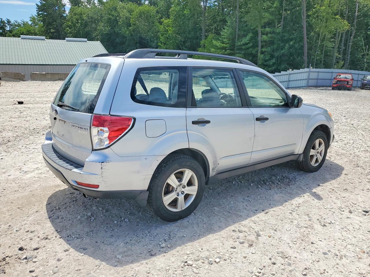 2012 Subaru Forester 2.5x Silver vin: JF2SHABCXCH463690