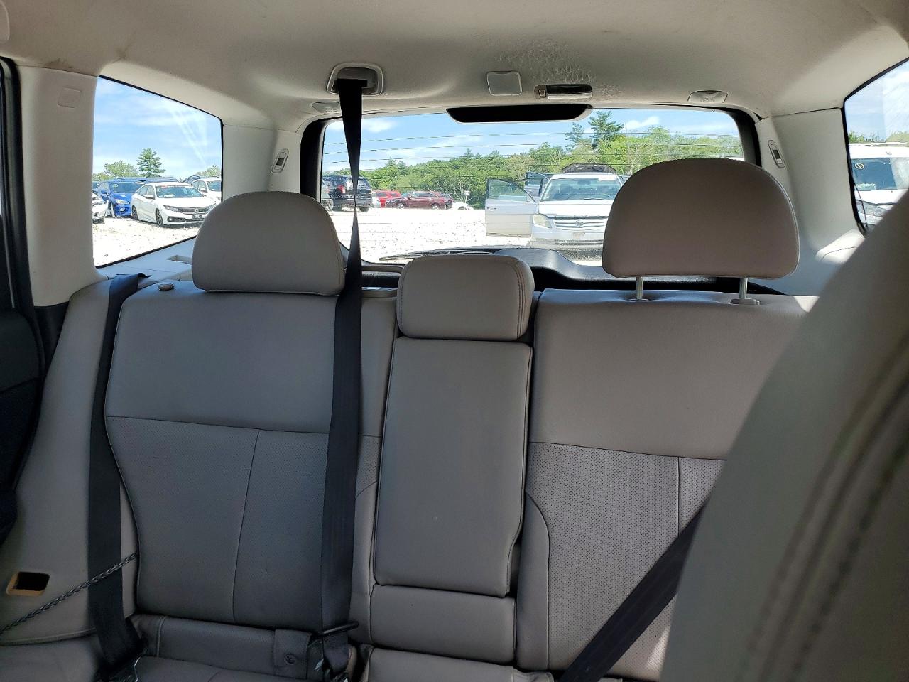 2012 Subaru Forester 2.5x Silver vin: JF2SHABCXCH463690