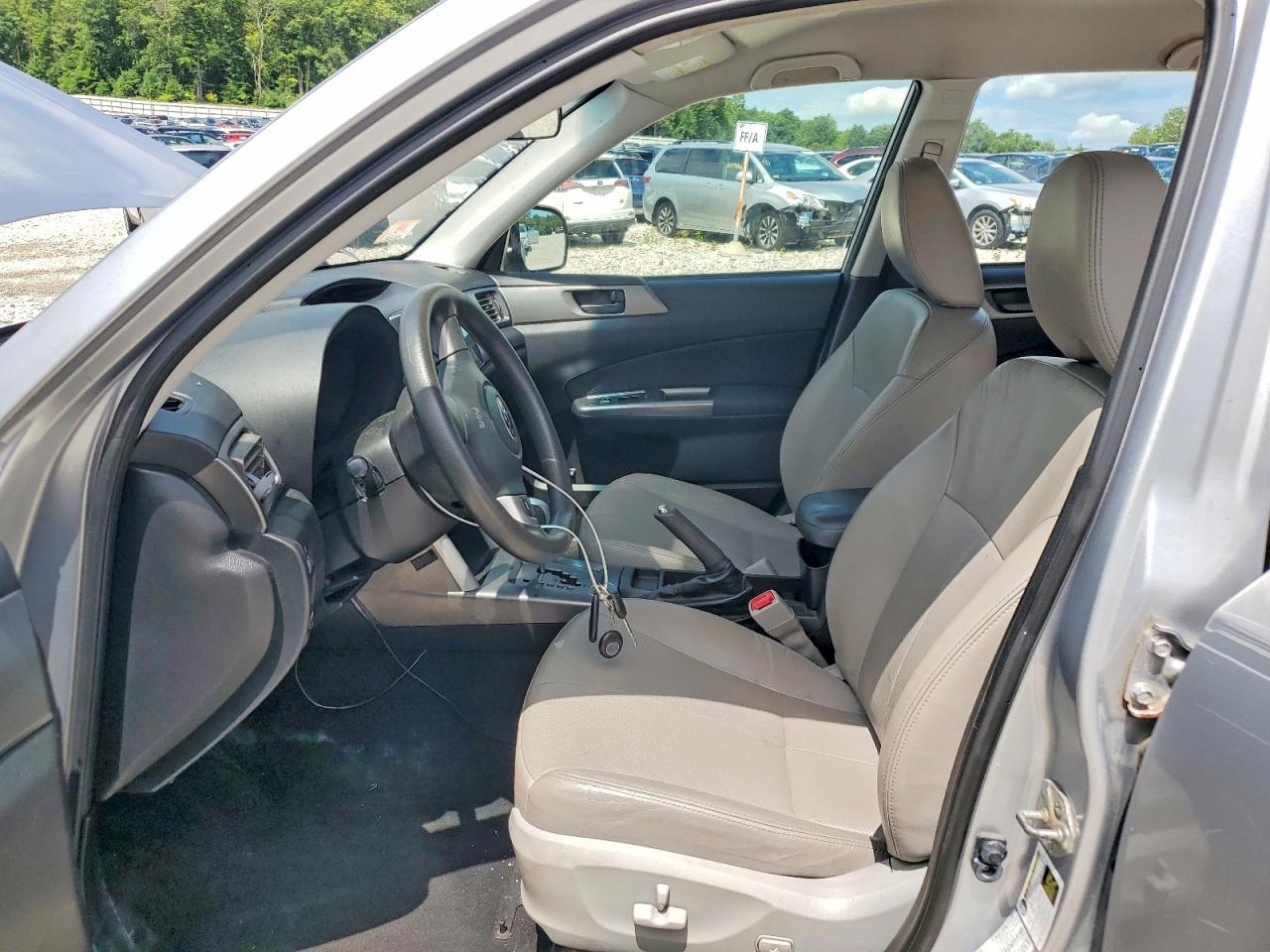 2012 Subaru Forester 2.5x Silver vin: JF2SHABCXCH463690