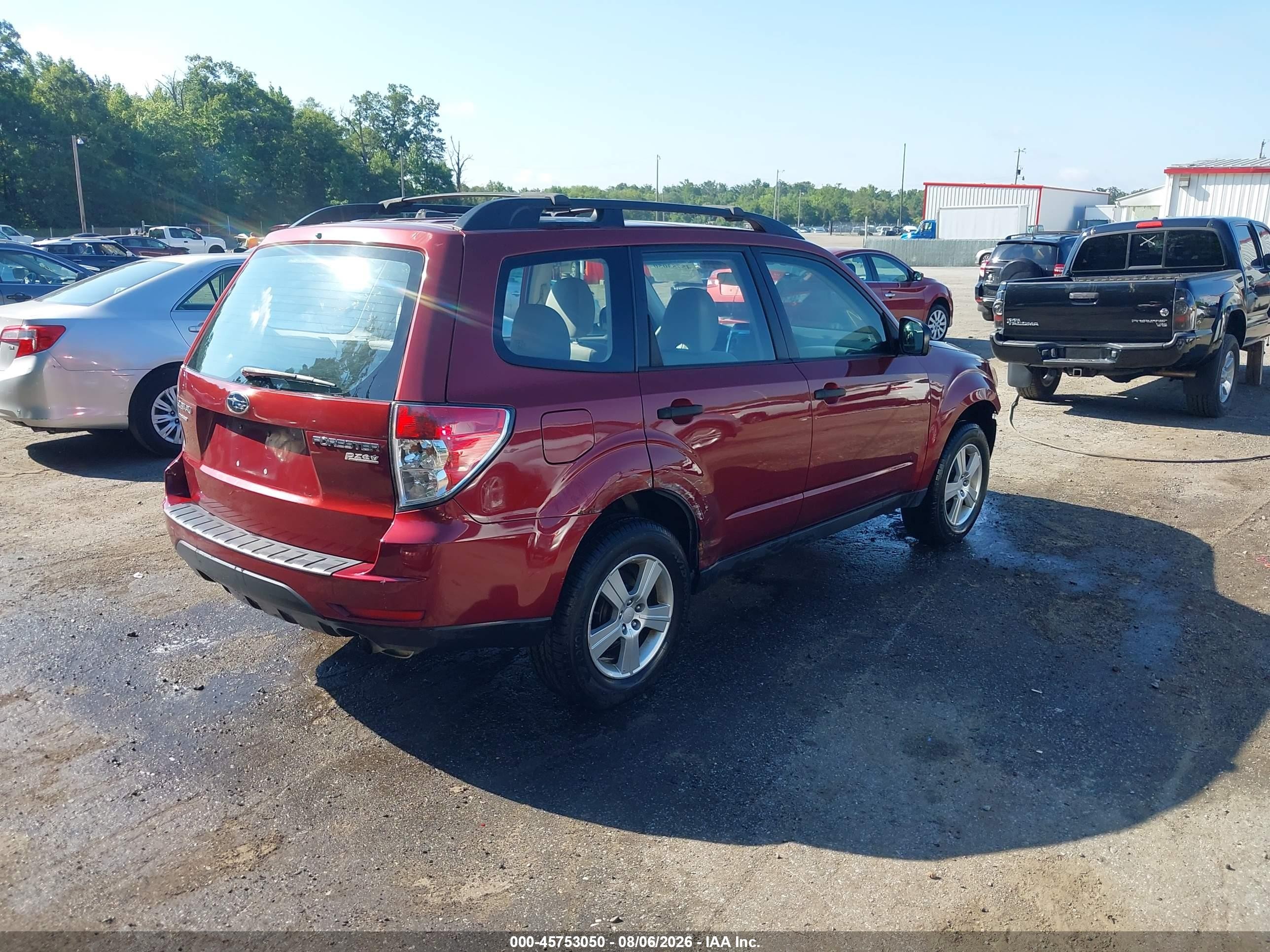 2013 Subaru Forester 2.5x White vin: JF2SHABCXDG419843