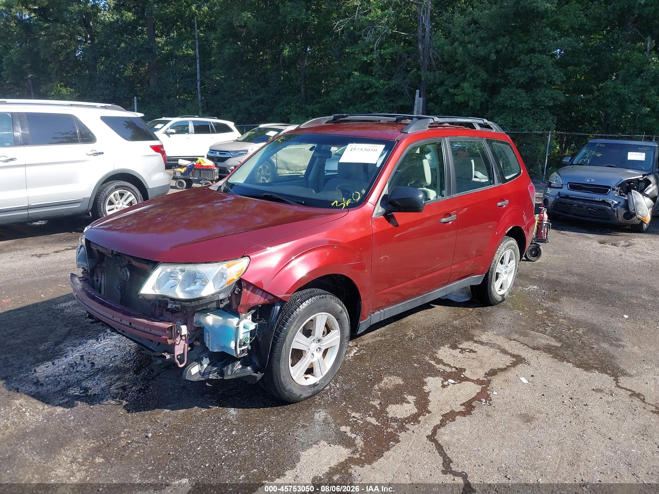 2013 Subaru Forester 2.5x White vin: JF2SHABCXDG419843