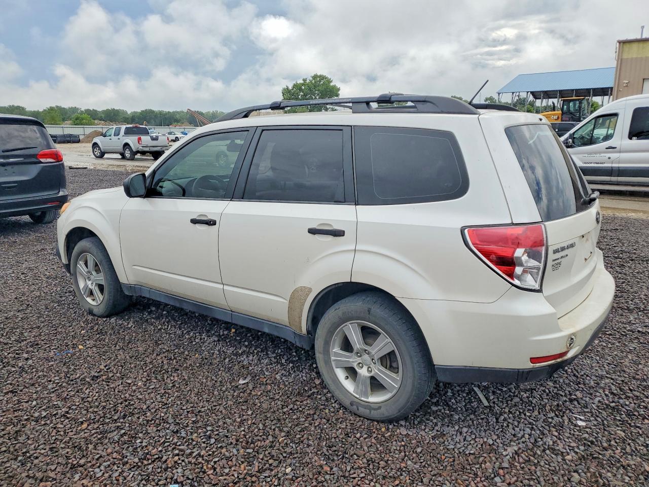 2013 Subaru Forester 2.5x Белый vin: JF2SHABCXDH406729