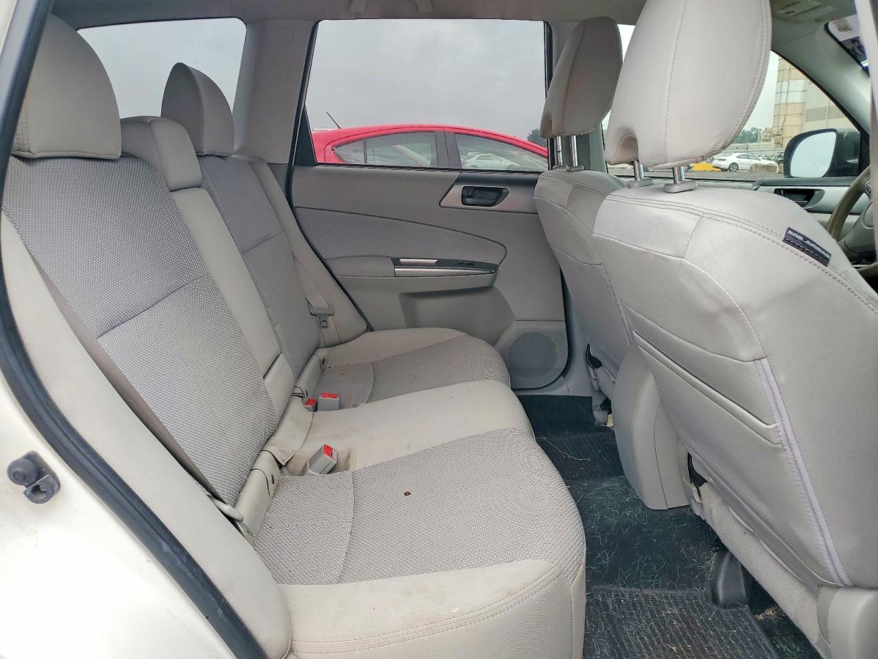 2013 Subaru Forester 2.5x Белый vin: JF2SHABCXDH406729