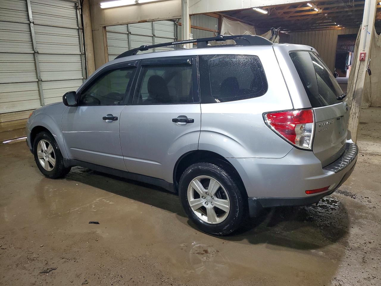 2013 Subaru Forester 2.5x Silver vin: JF2SHABCXDH418766