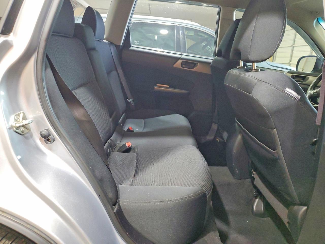 2013 Subaru Forester 2.5x Silver vin: JF2SHABCXDH418766