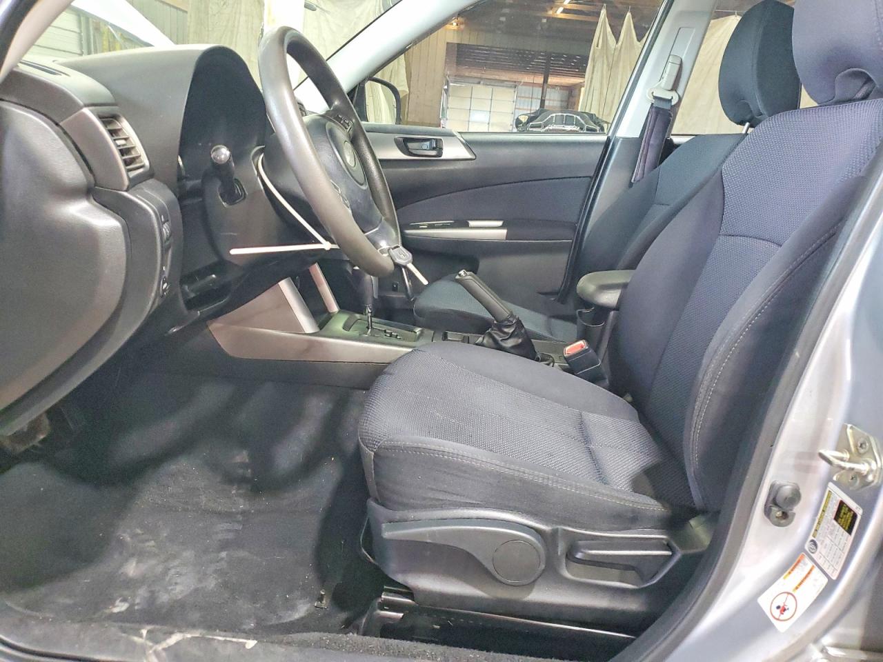 2013 Subaru Forester 2.5x Silver vin: JF2SHABCXDH418766