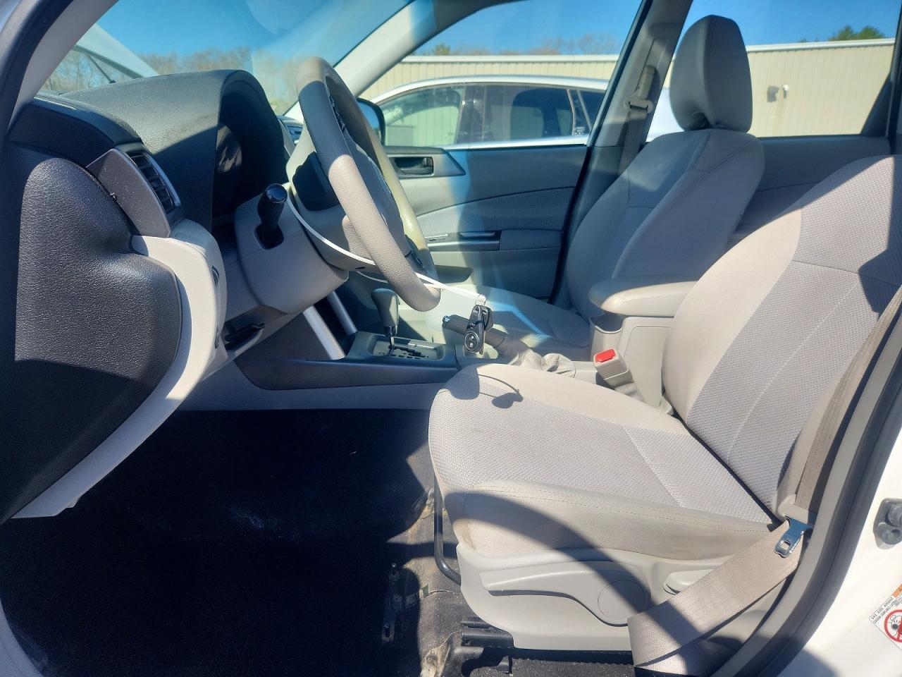 2013 Subaru Forester 2.5x Белый vin: JF2SHABCXDH425197