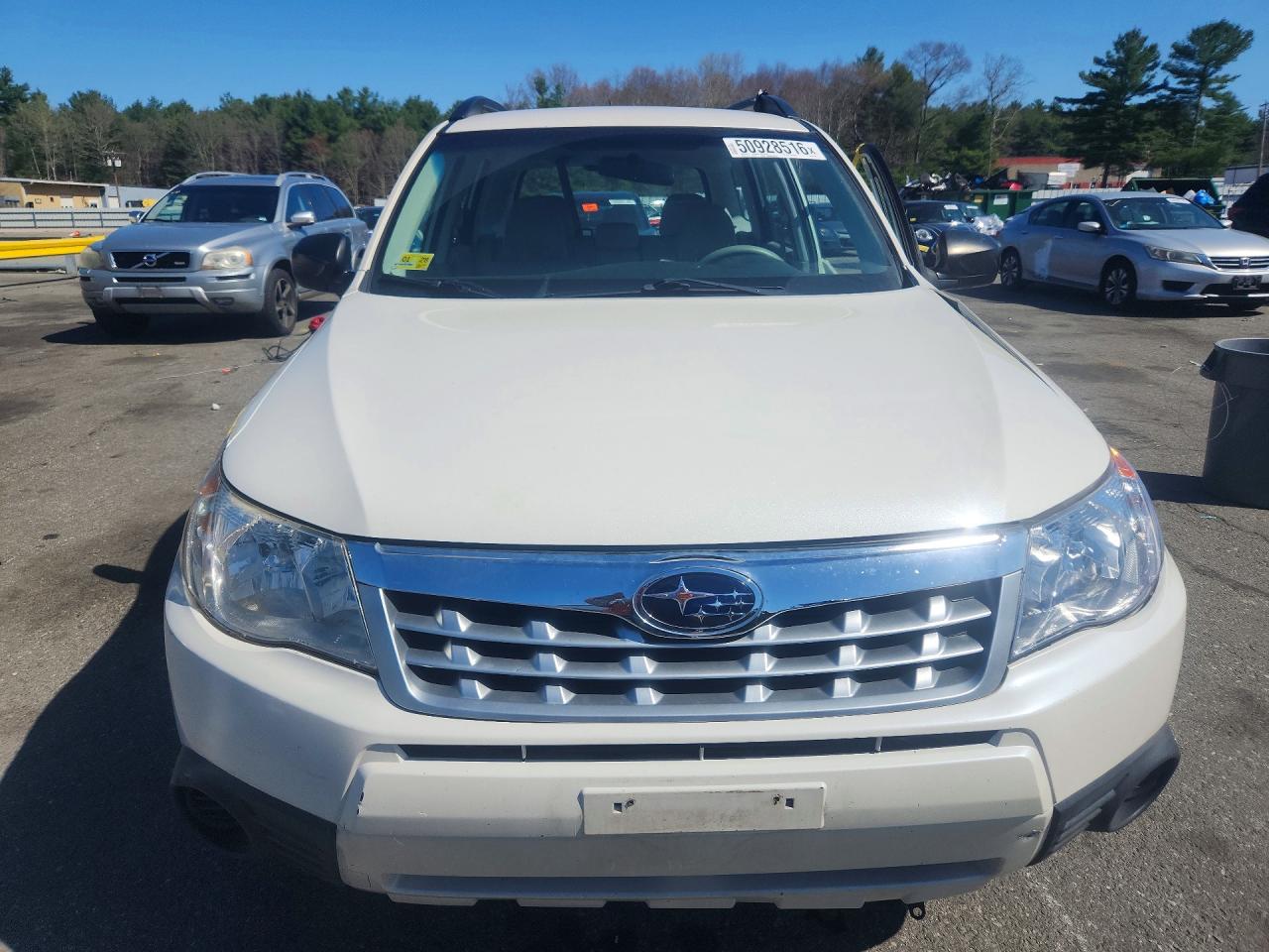 2013 Subaru Forester 2.5x Белый vin: JF2SHABCXDH425197