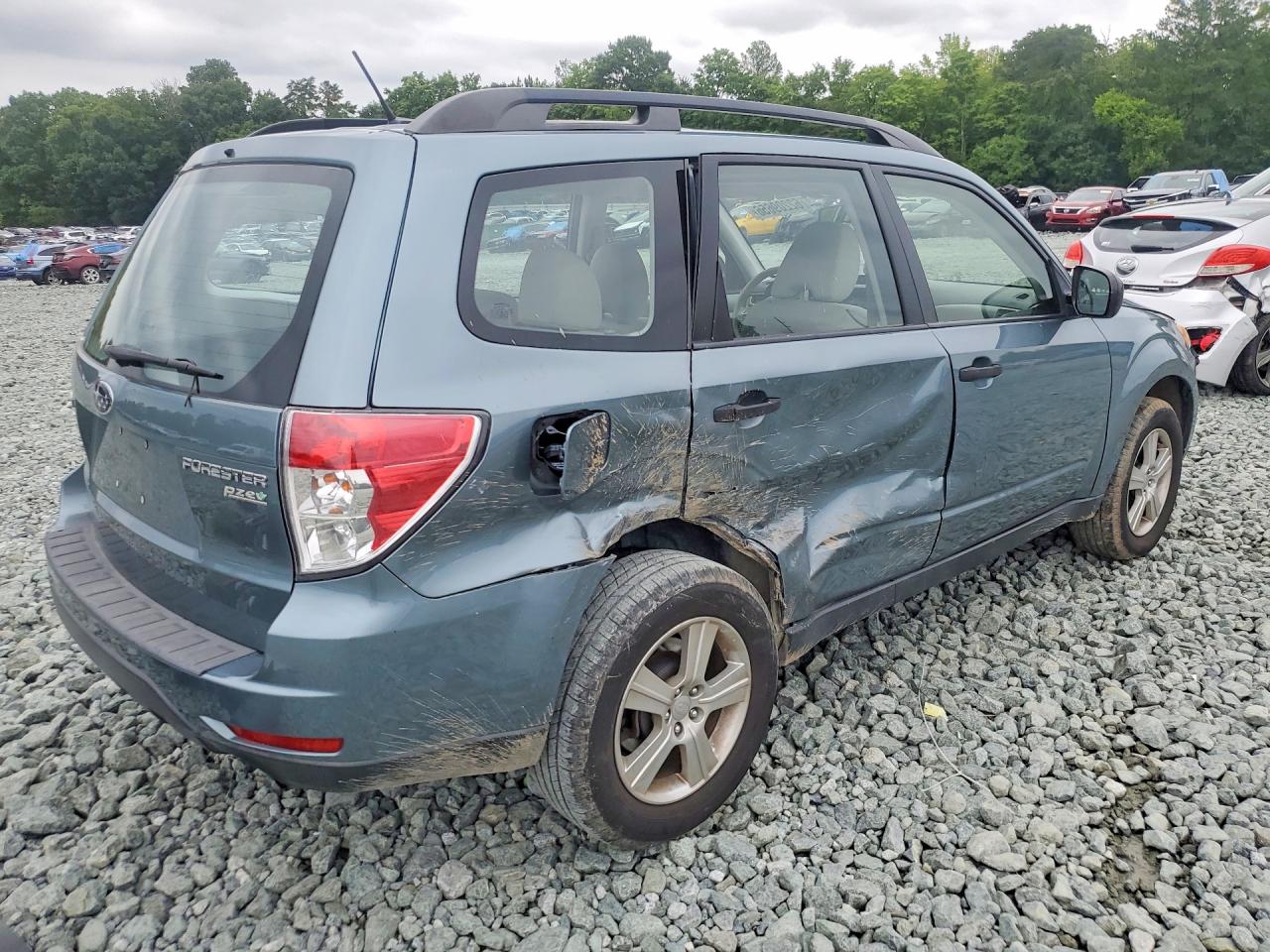2013 Subaru Forester 2.5x Green vin: JF2SHABCXDH444431