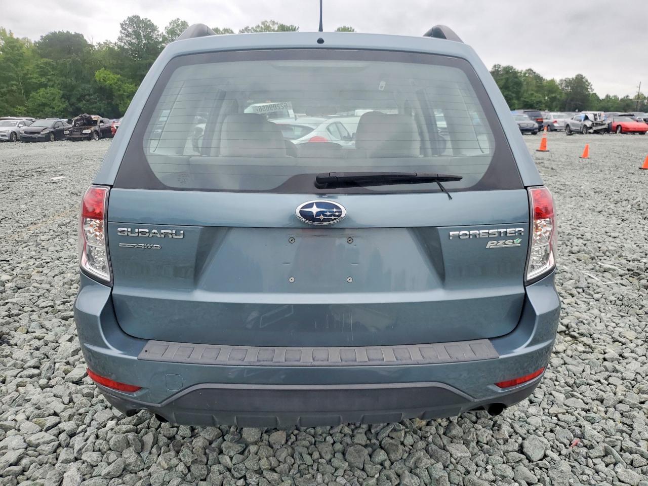 2013 Subaru Forester 2.5x Green vin: JF2SHABCXDH444431