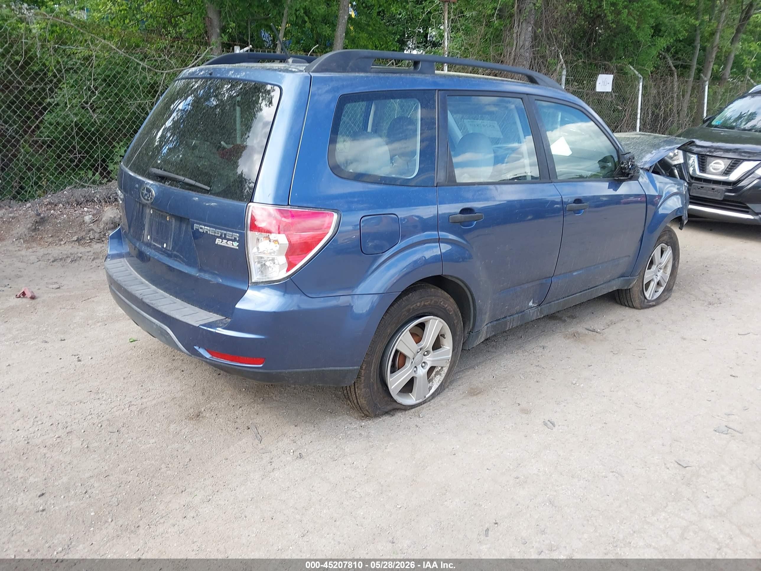 2013 Subaru Forester 2.5x Blue vin: JF2SHABCXDH445319