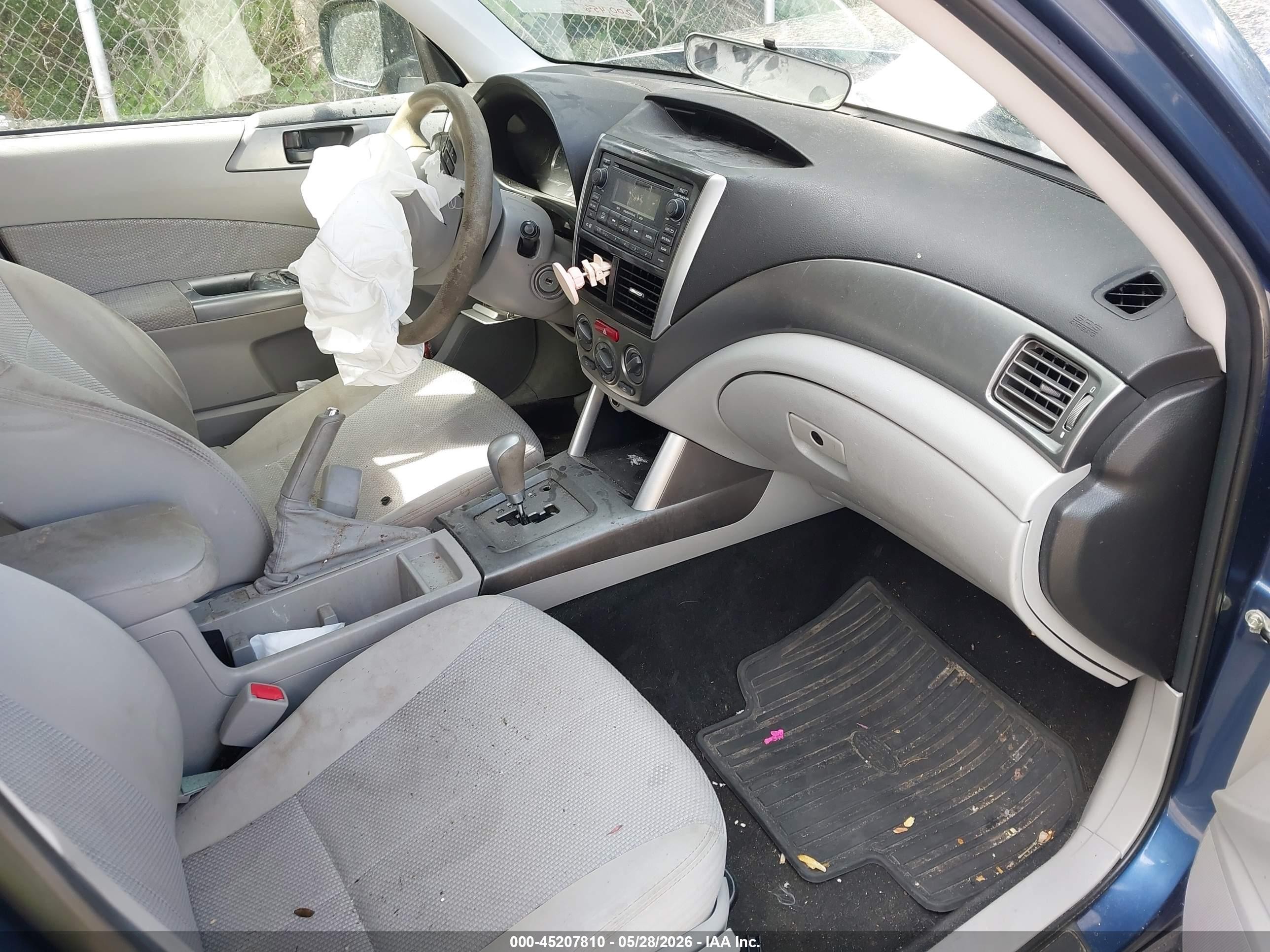 2013 Subaru Forester 2.5x Blue vin: JF2SHABCXDH445319